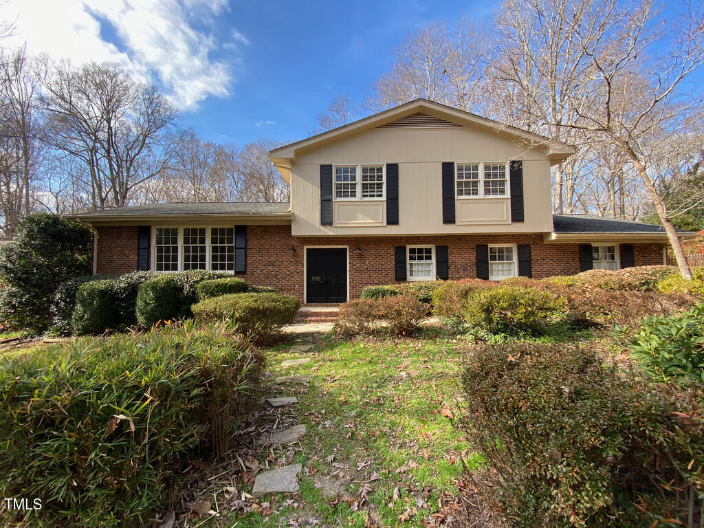 808 Ellynn Drive