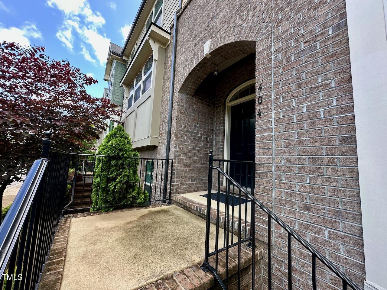 404 Sawcut Lane