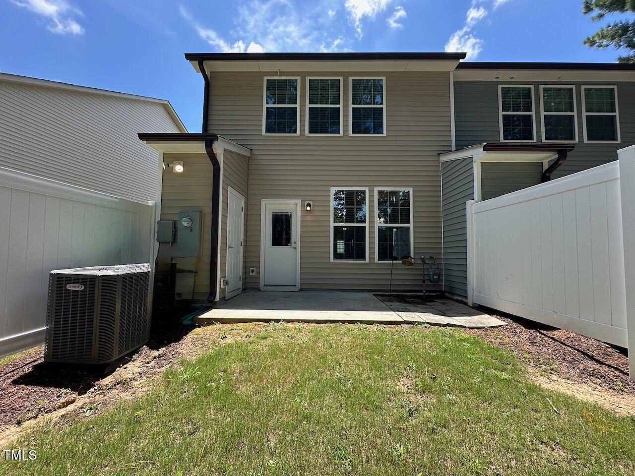 5703 Princess Curry Way