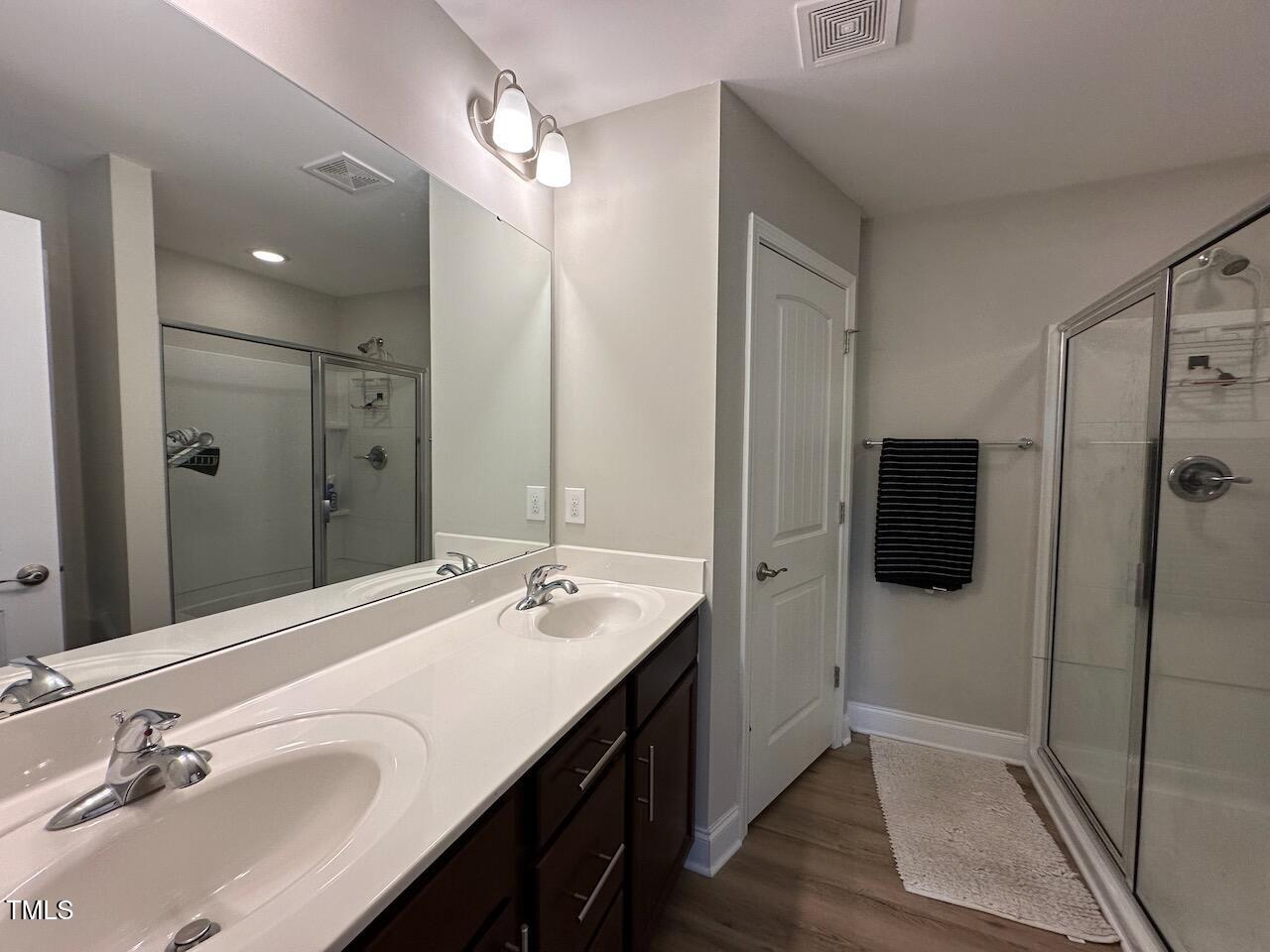 5703 Princess Curry Way