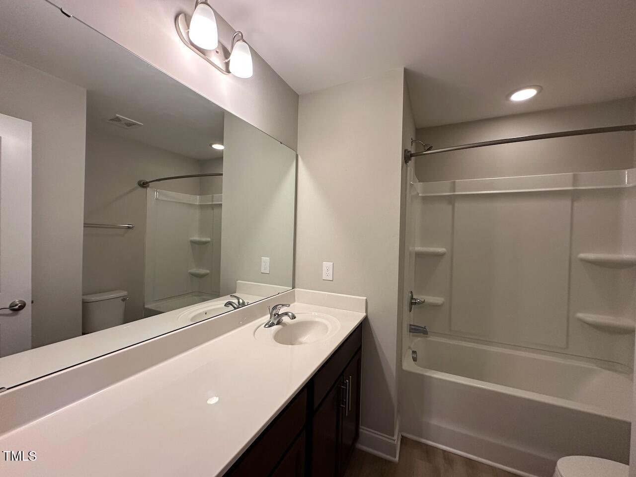 5703 Princess Curry Way