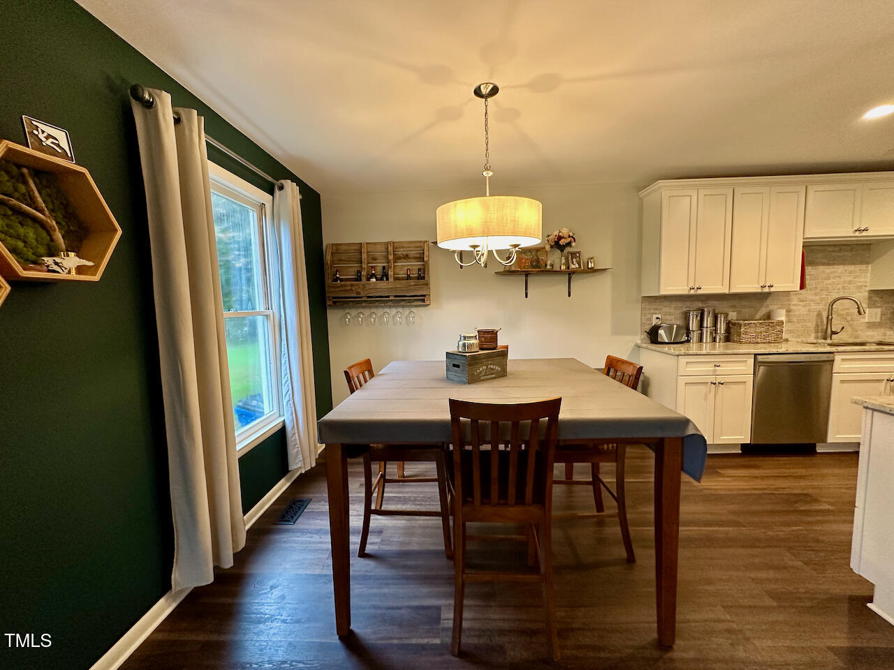 2344 Ravenhill Drive