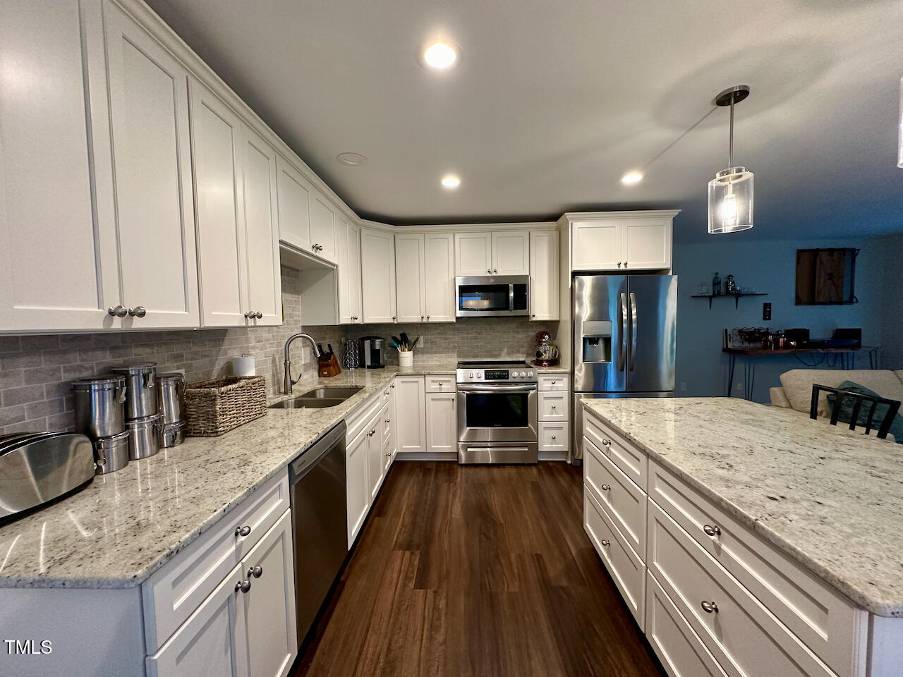 2344 Ravenhill Drive