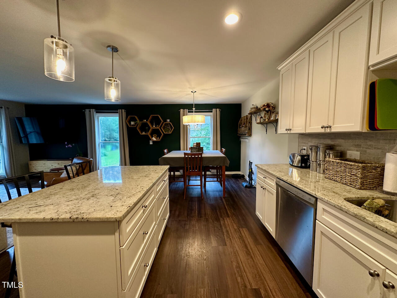 2344 Ravenhill Drive