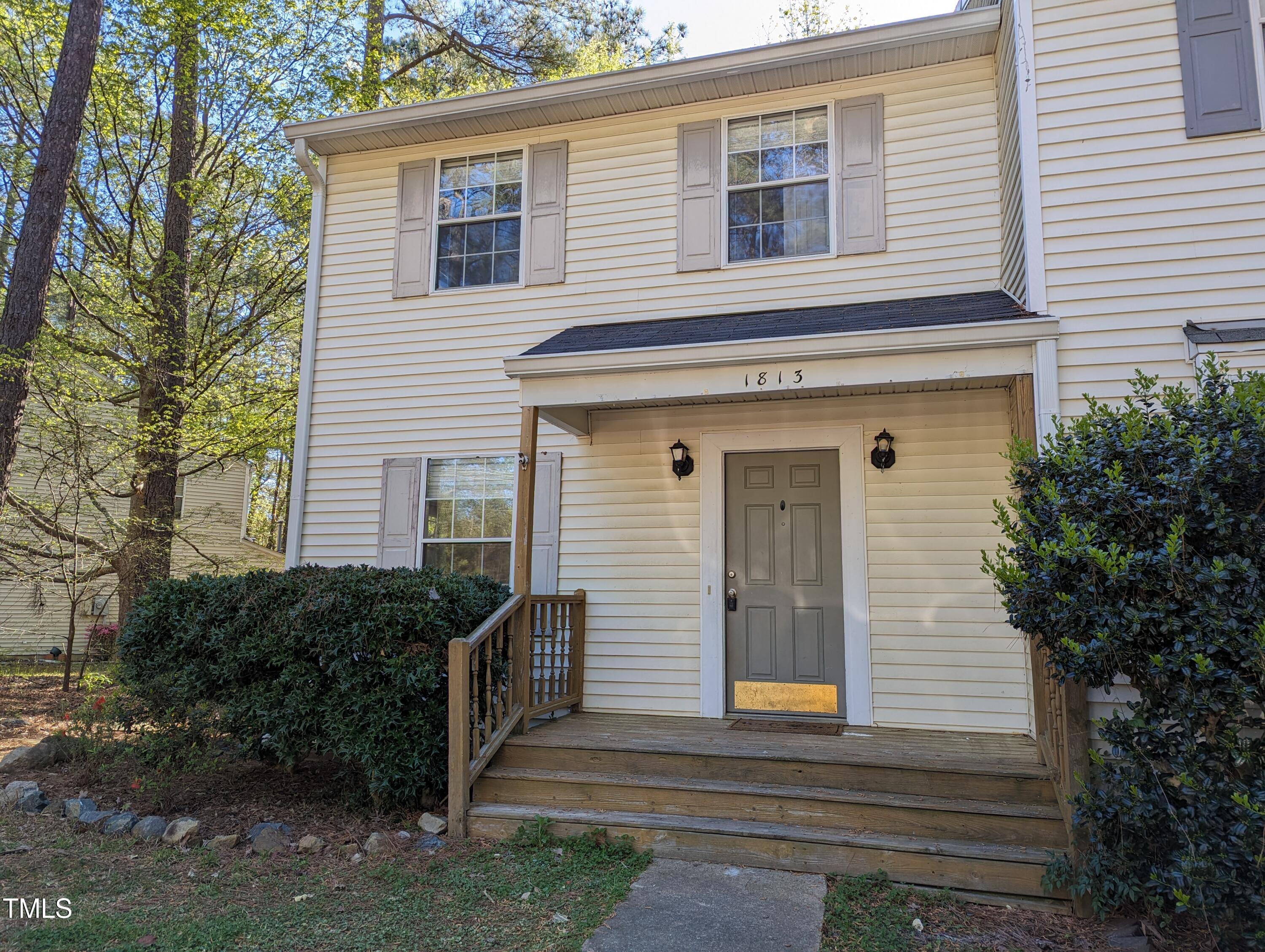 1813 Trailwood Drive