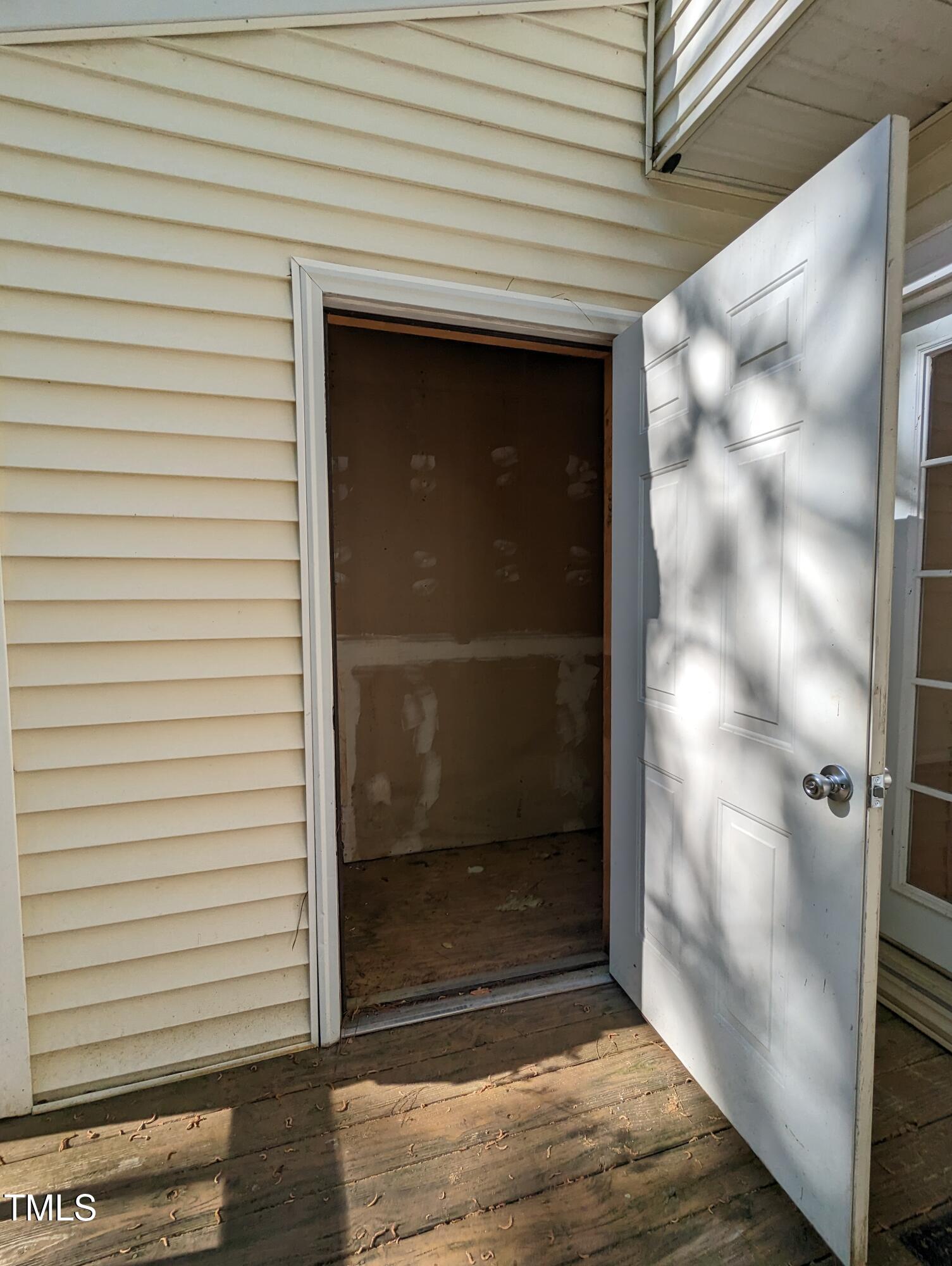 1813 Trailwood Drive