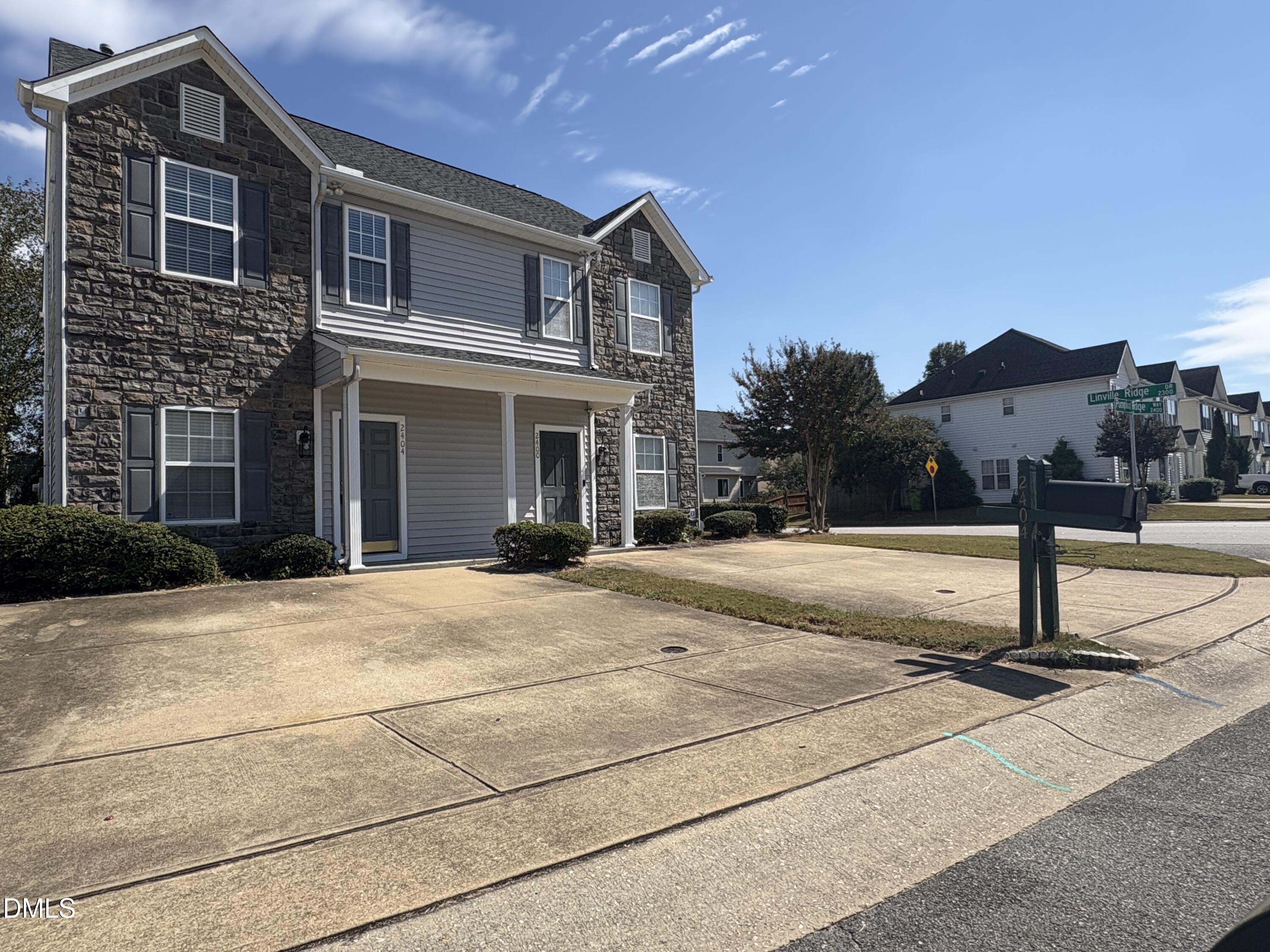 2404 Pumpkin Ridge Way