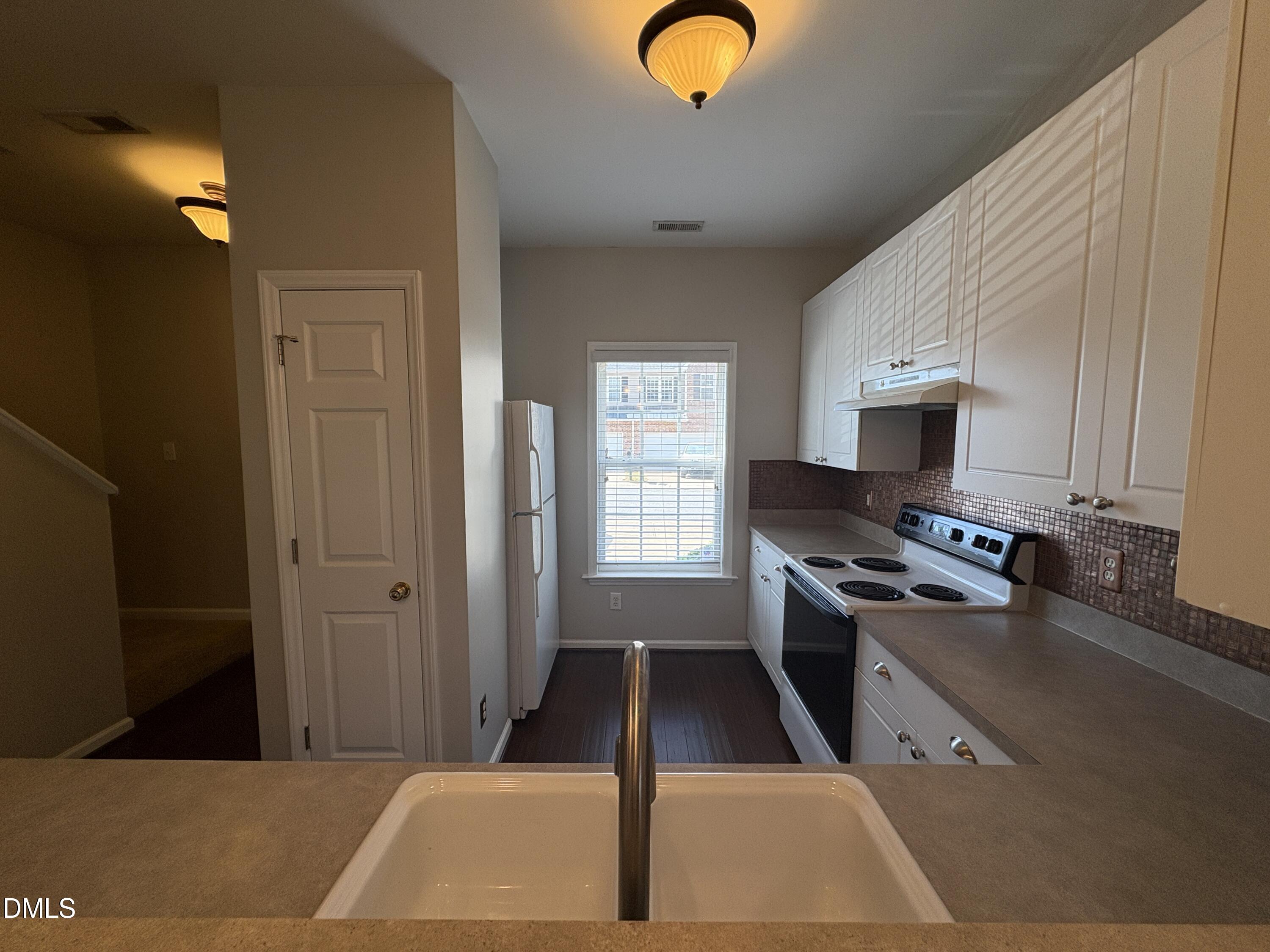 2404 Pumpkin Ridge Way