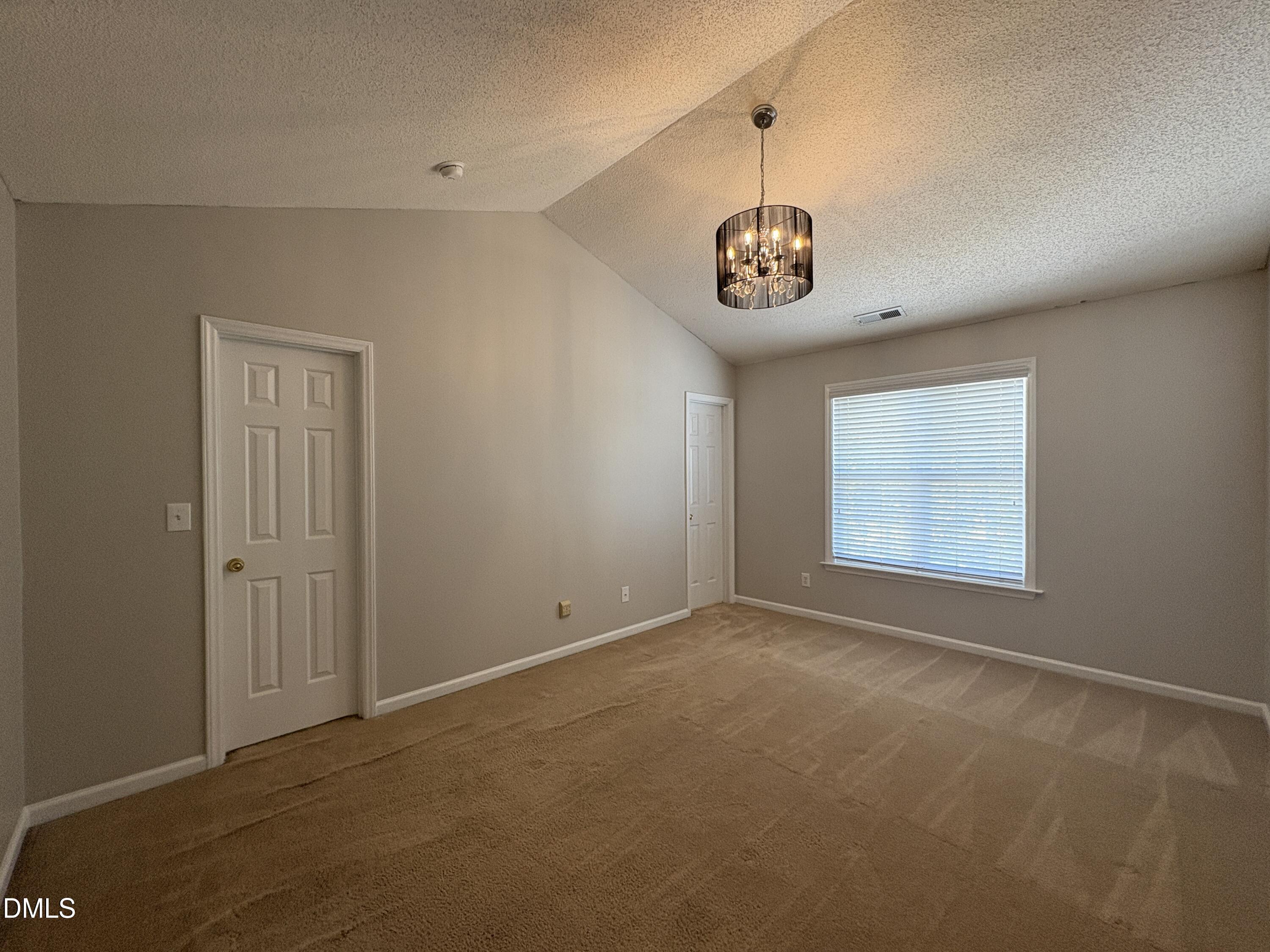2404 Pumpkin Ridge Way