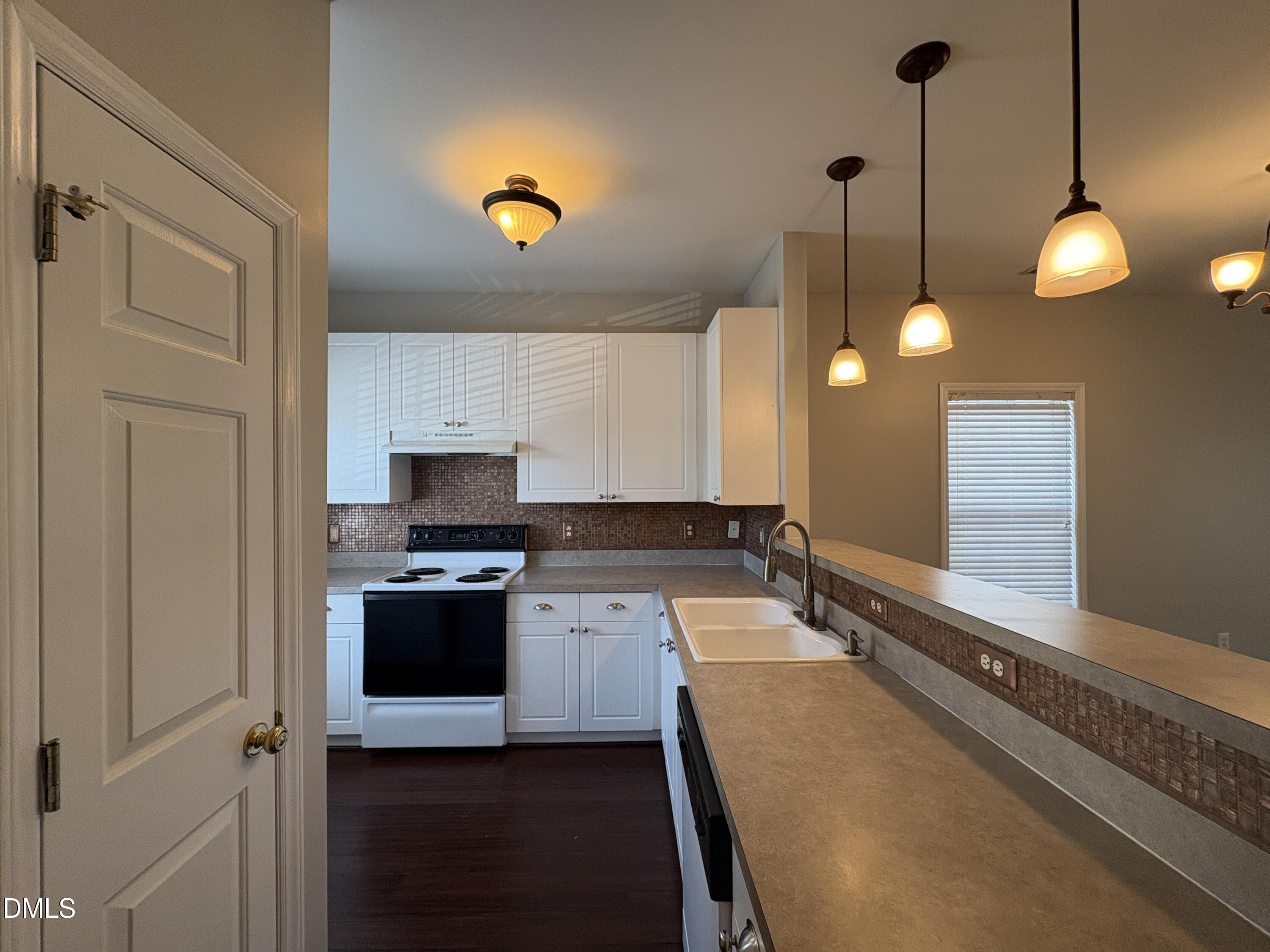 2404 Pumpkin Ridge Way