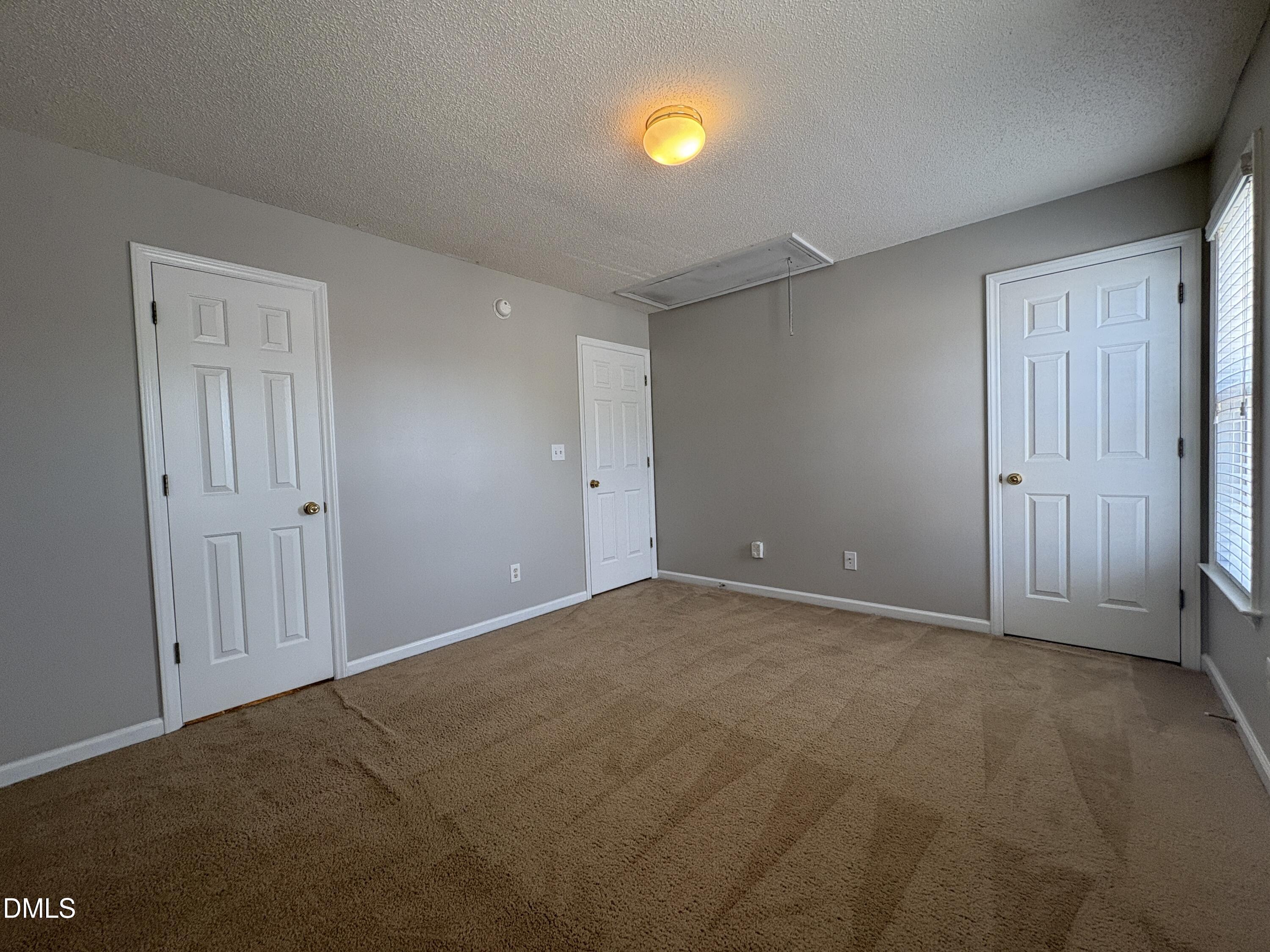 2404 Pumpkin Ridge Way