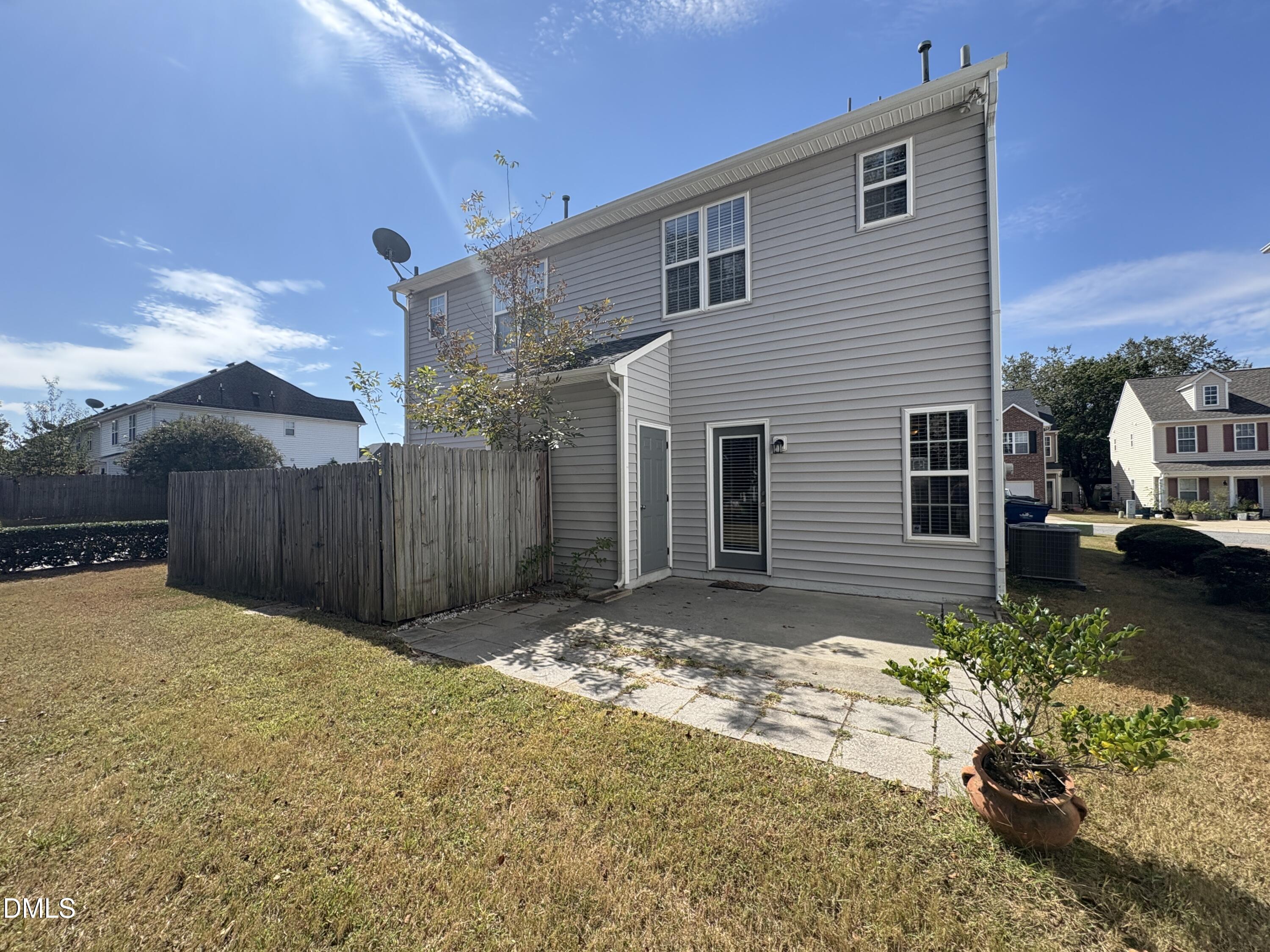 2404 Pumpkin Ridge Way