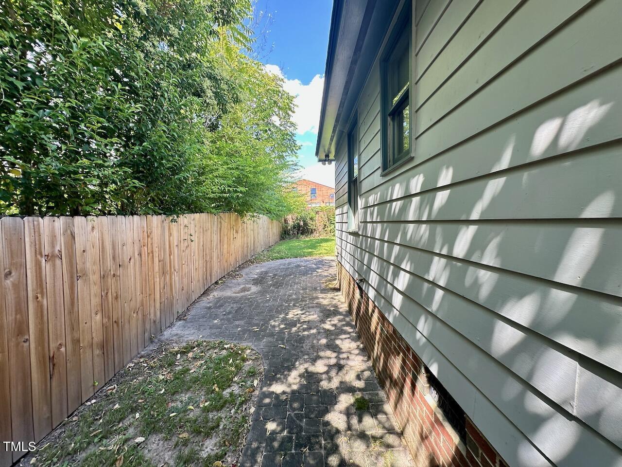 509 E Cabarrus Street