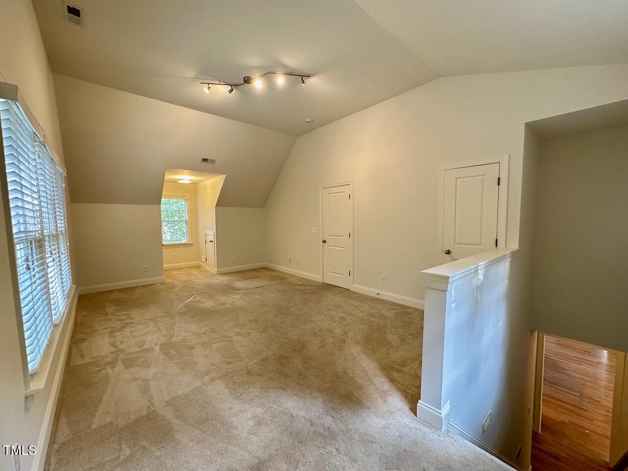 1124 Hawk Hollow Lane