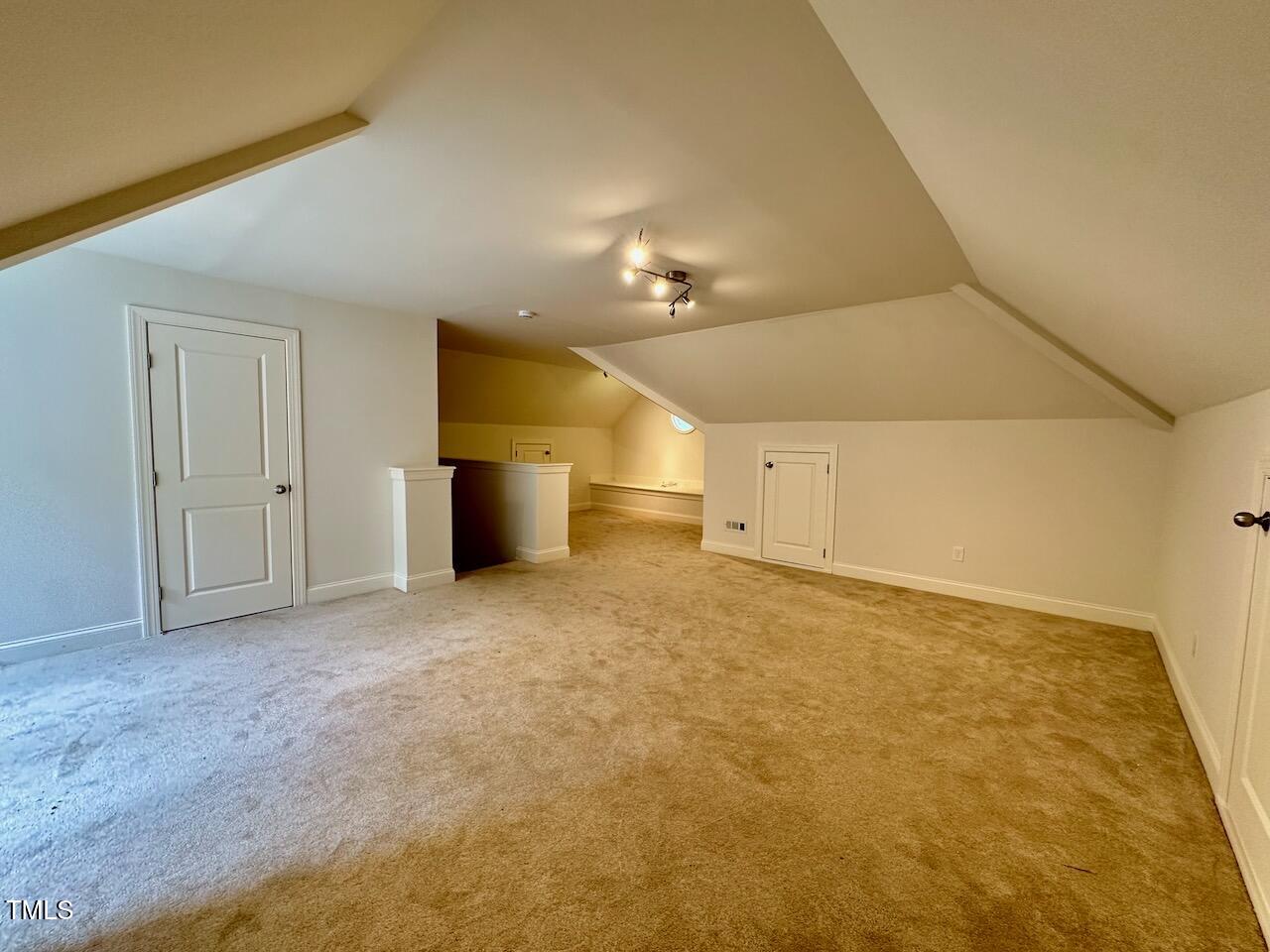 1124 Hawk Hollow Lane