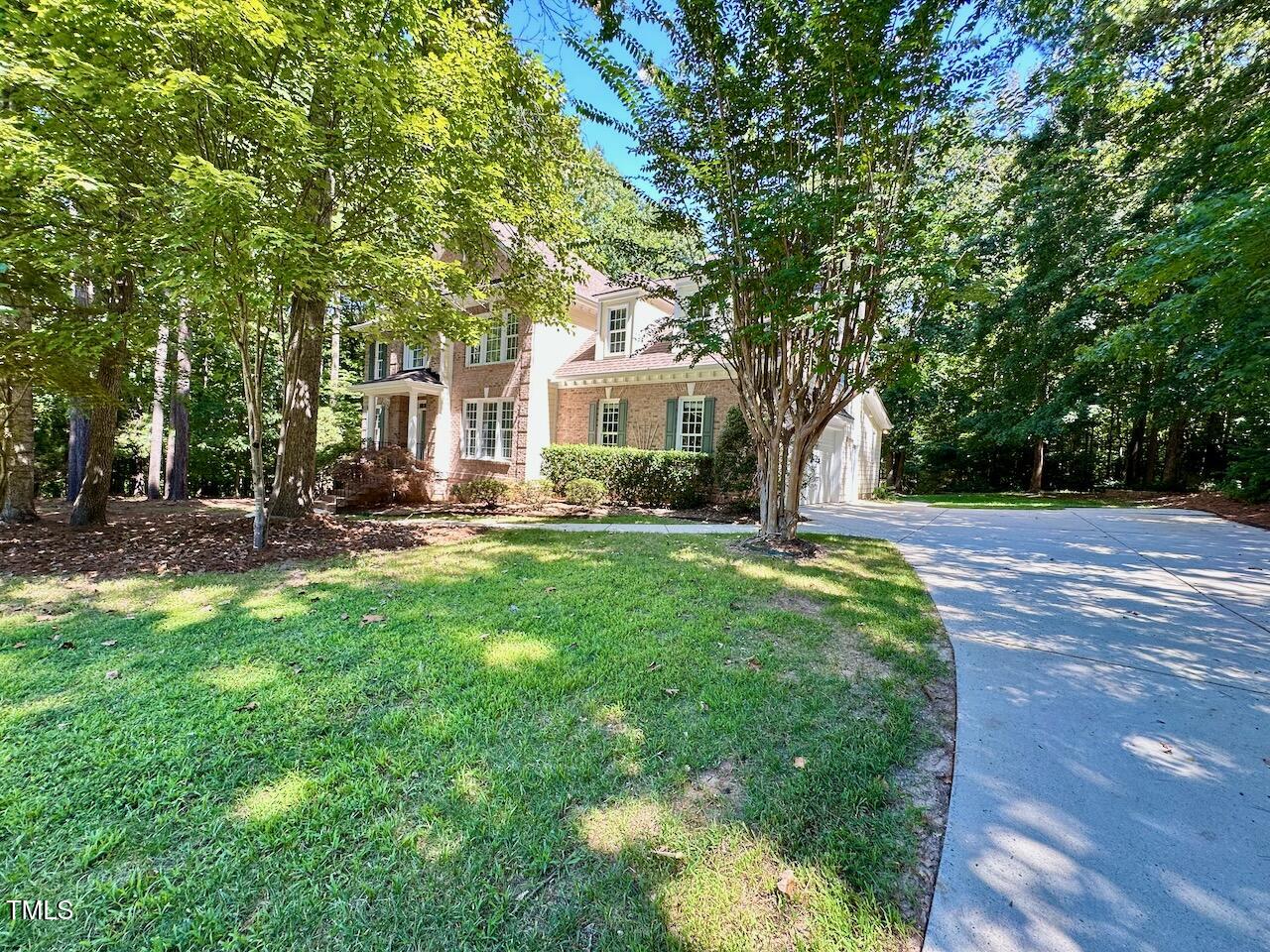 1124 Hawk Hollow Lane