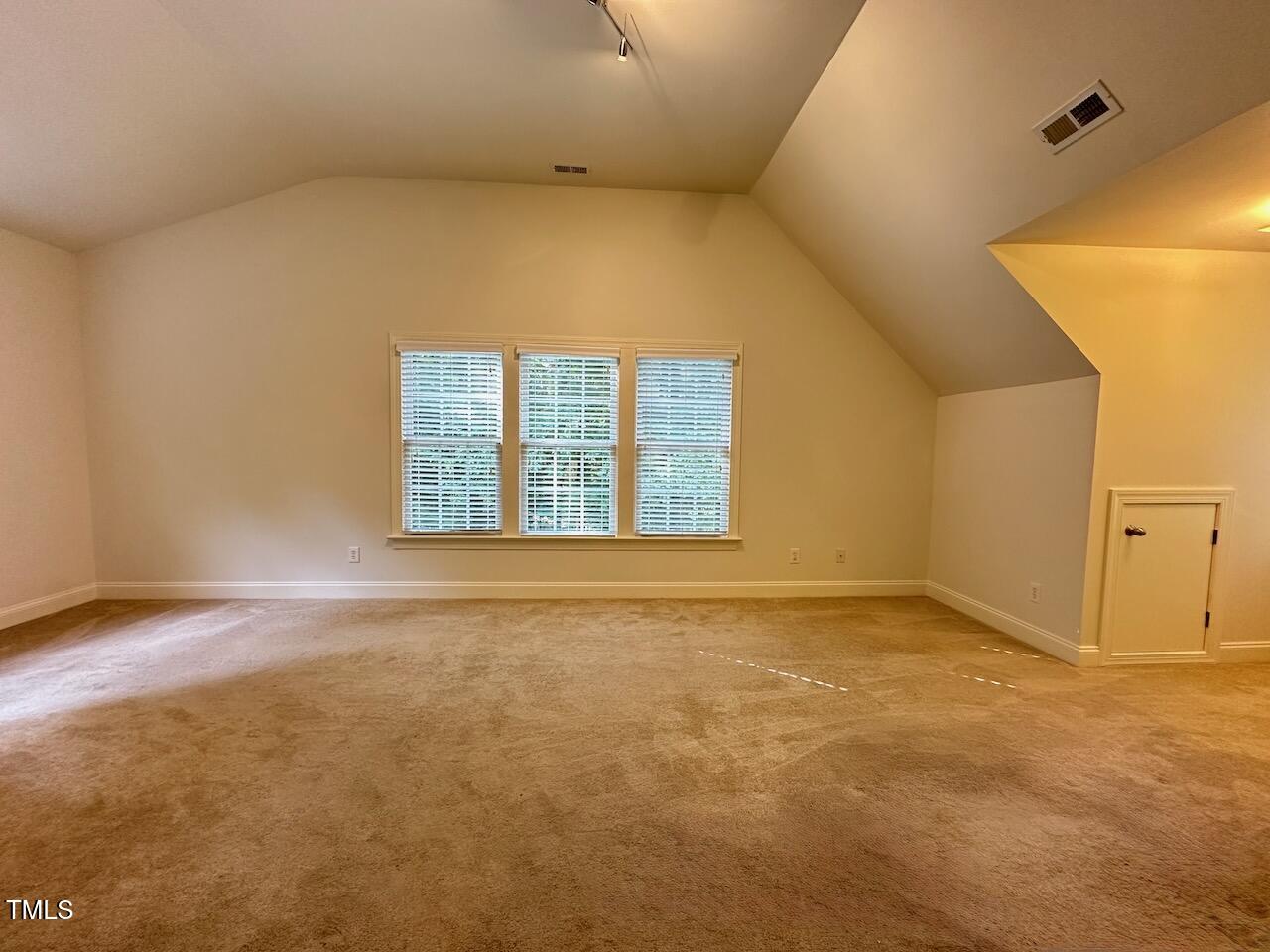 1124 Hawk Hollow Lane