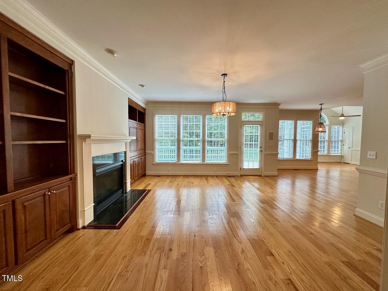 1124 Hawk Hollow Lane