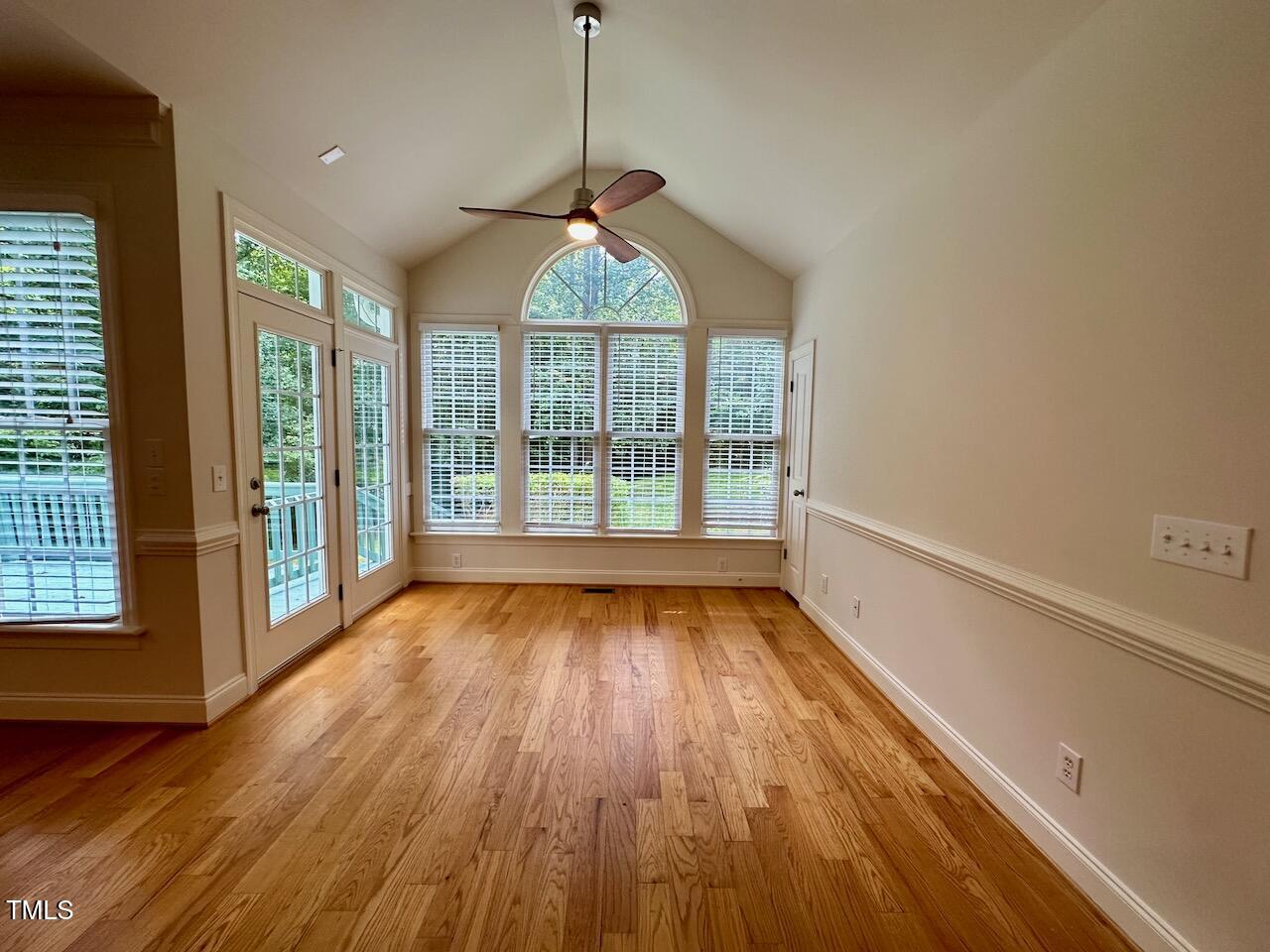 1124 Hawk Hollow Lane