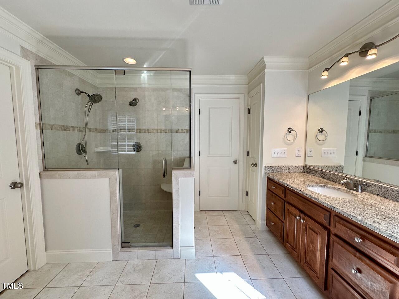 1124 Hawk Hollow Lane