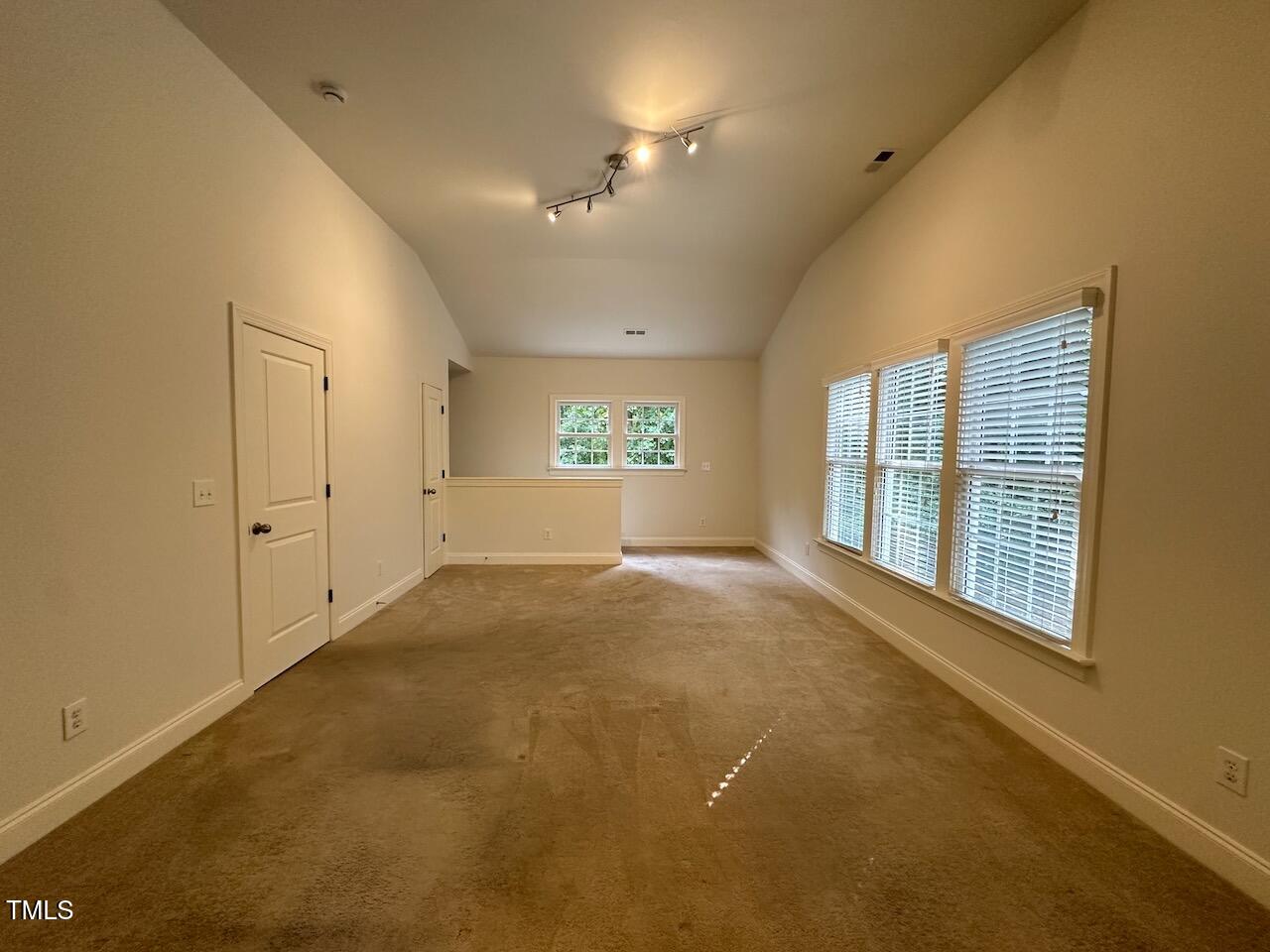 1124 Hawk Hollow Lane