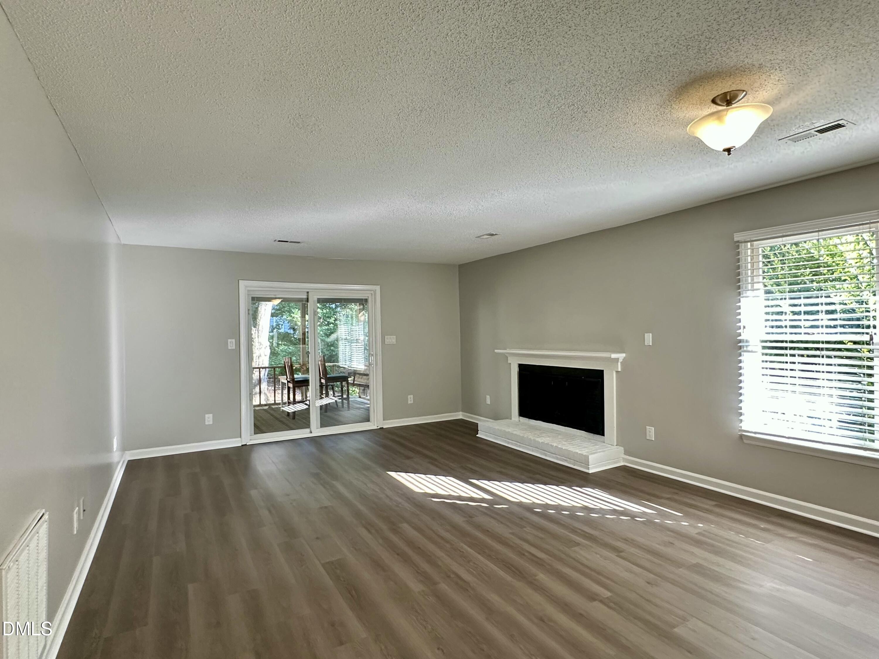 6422 Meadow View Drive