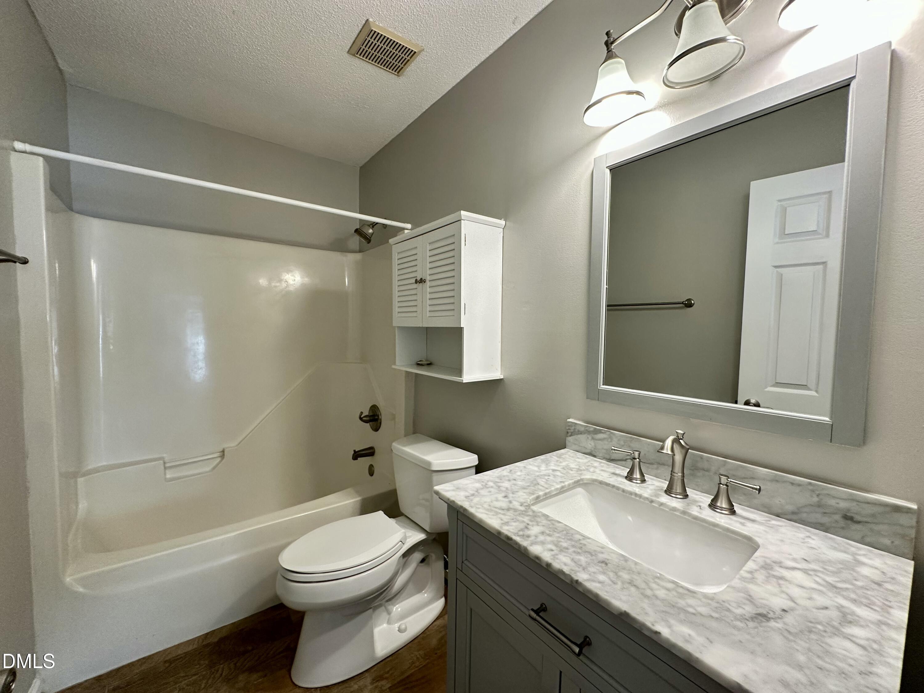 6422 Meadow View Drive