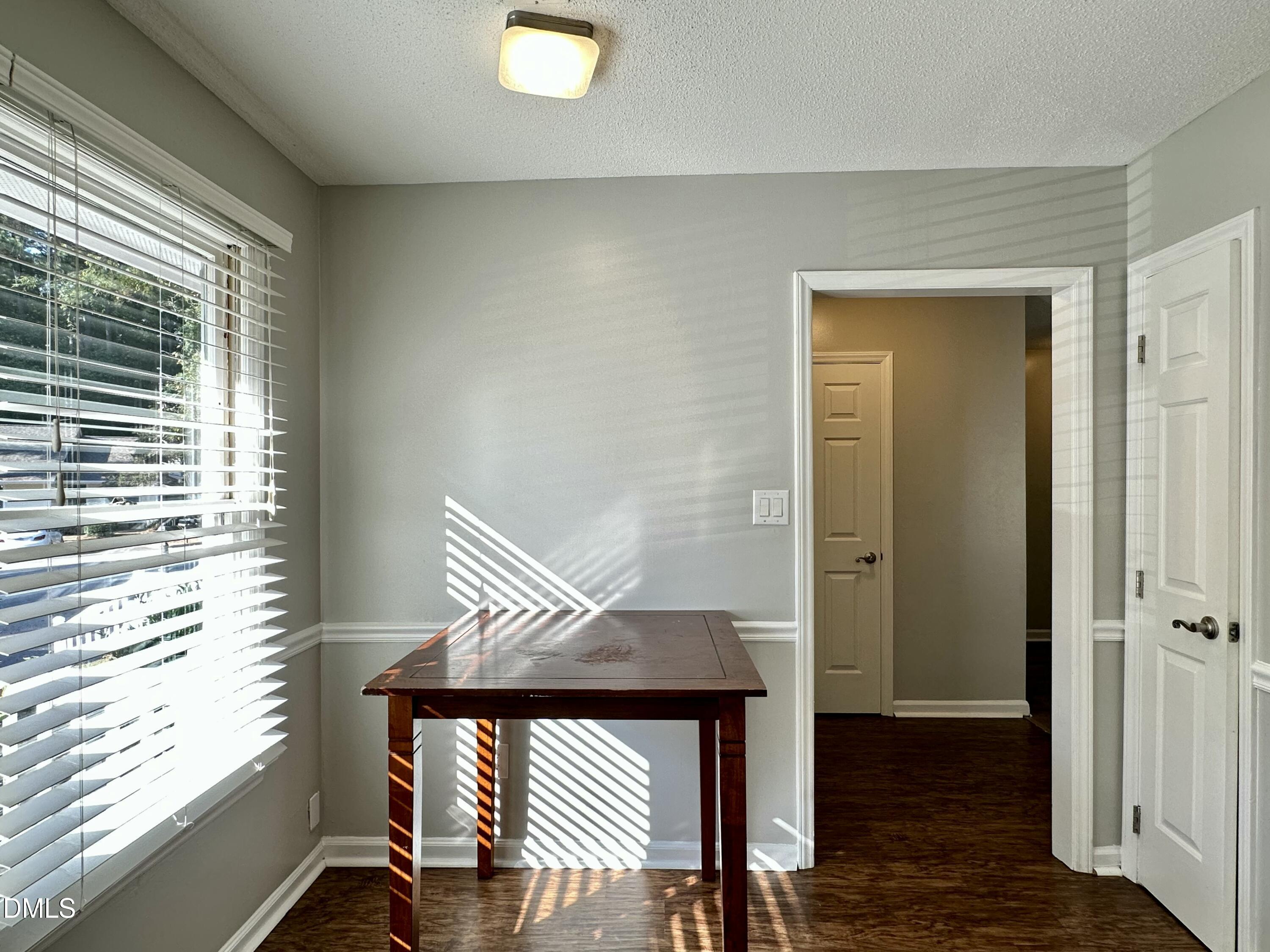 6422 Meadow View Drive