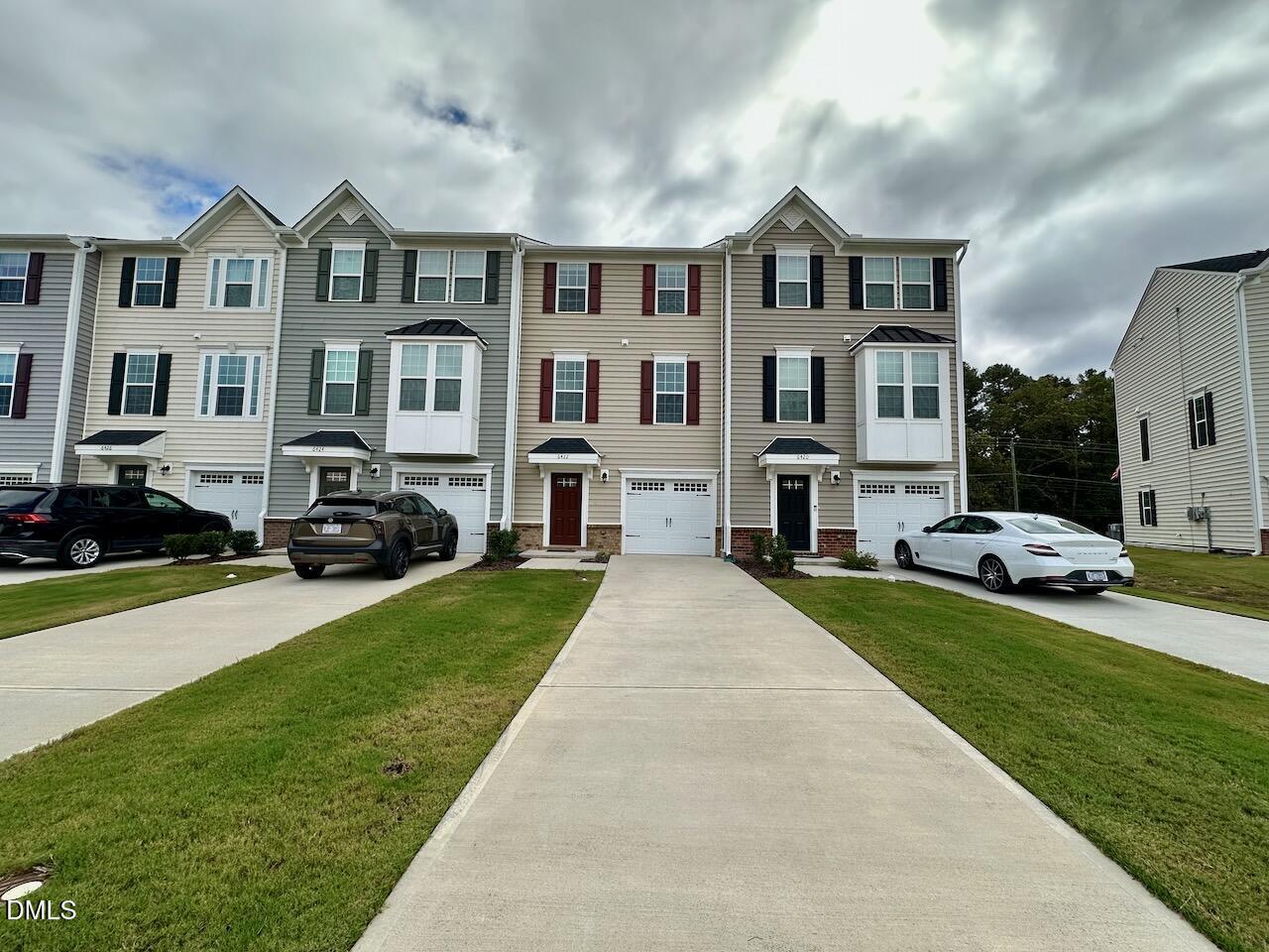 6422 Pathfinder Way