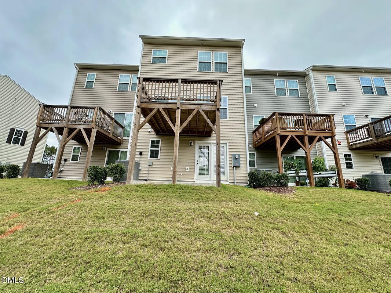 6422 Pathfinder Way