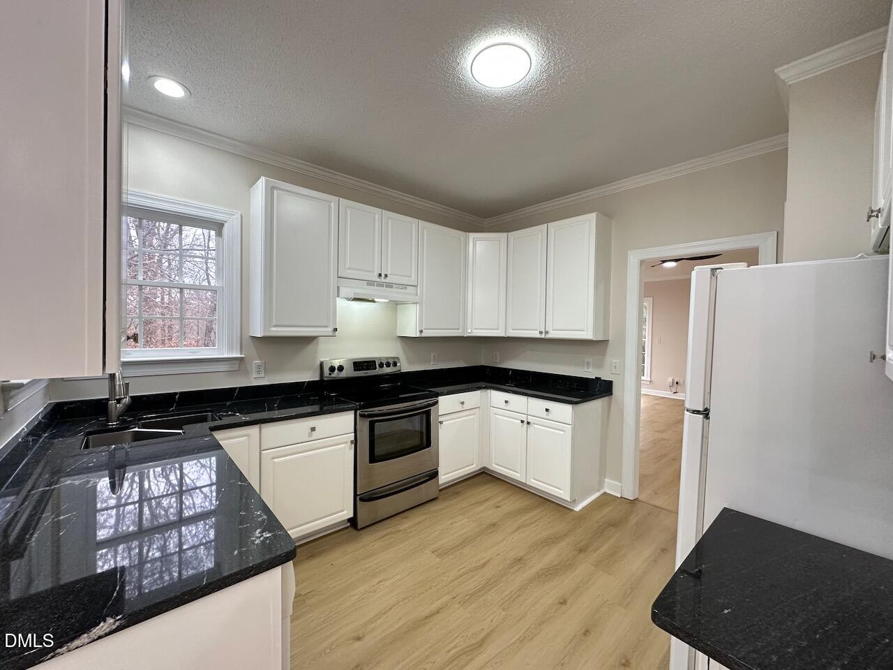 900 Stable Ridge Drive