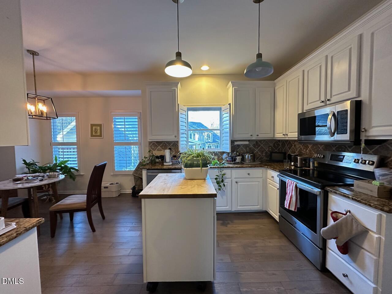 1818 Farmington Grove Drive