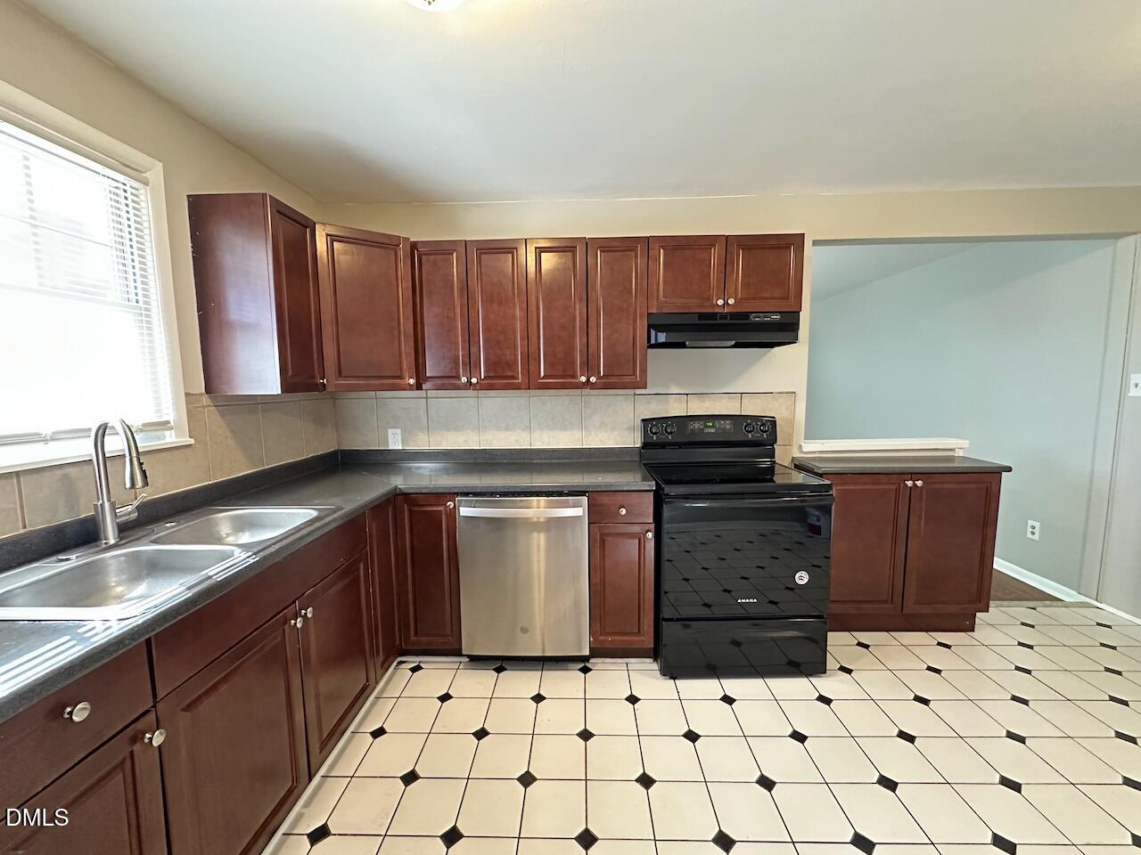 2303 Grantland Drive