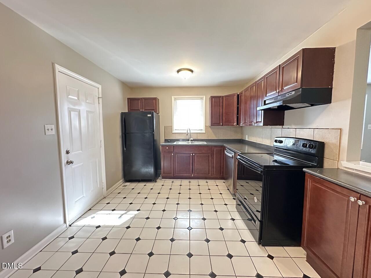 2303 Grantland Drive