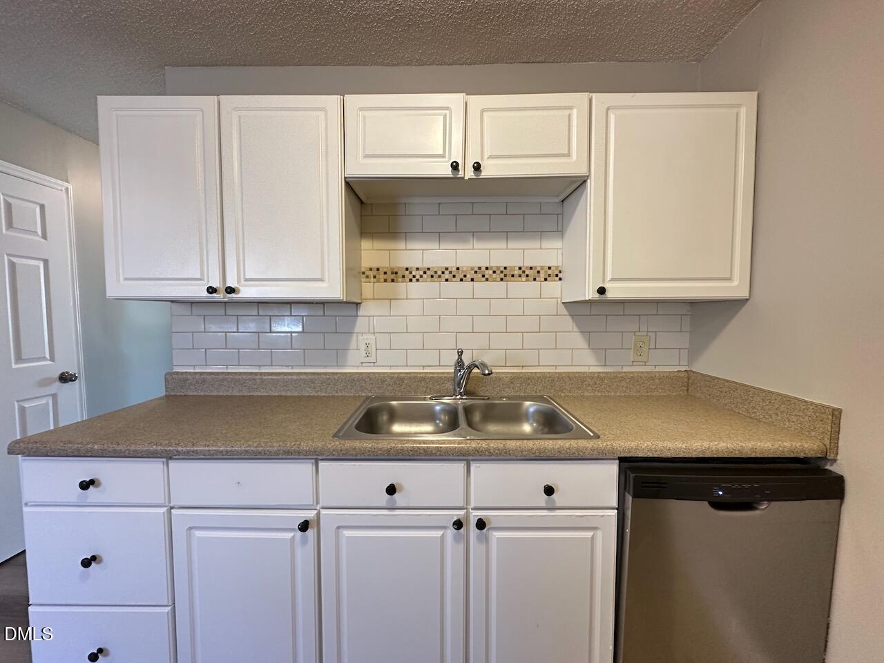 1128 Savannah Drive