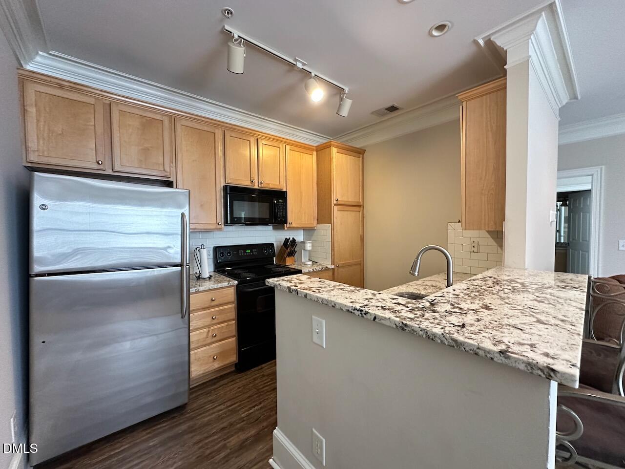 900 Canenaugh Drive # 305