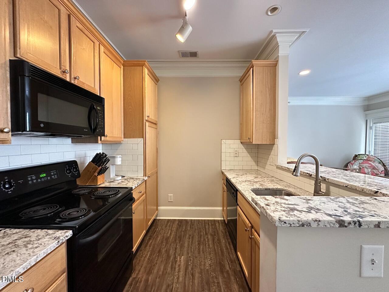 900 Canenaugh Drive # 305