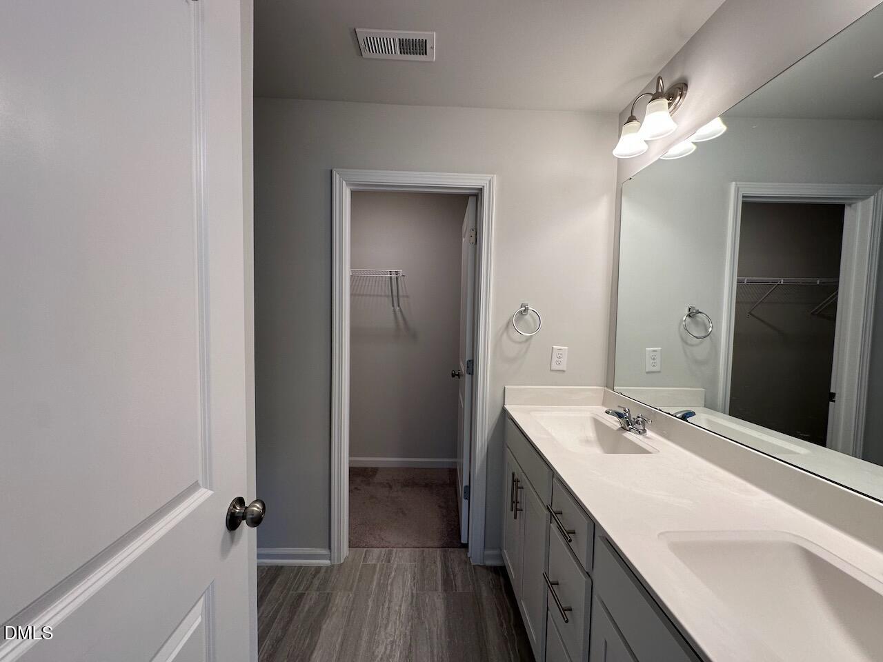 2521 Laurel Valley Way