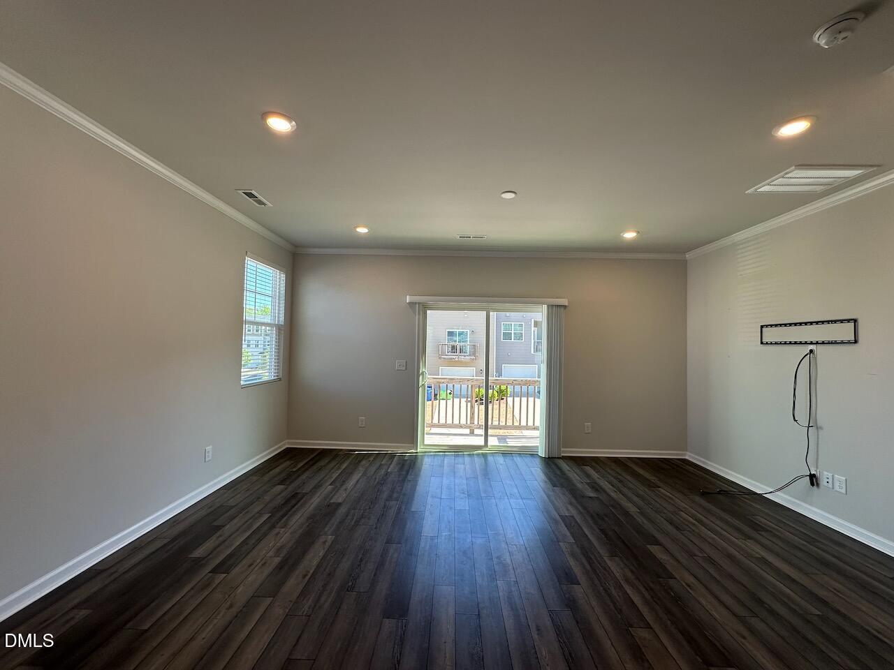 2521 Laurel Valley Way