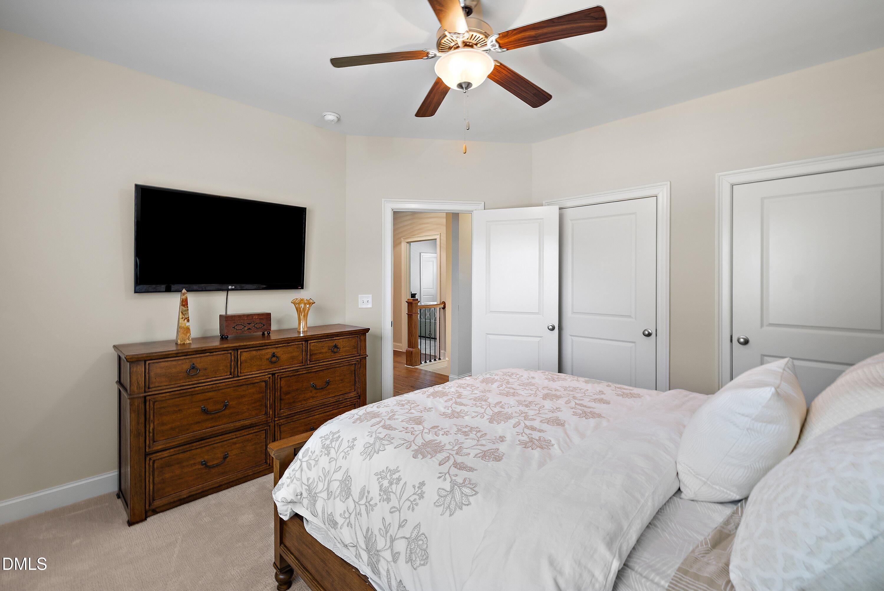 1536 Rock Dove Way