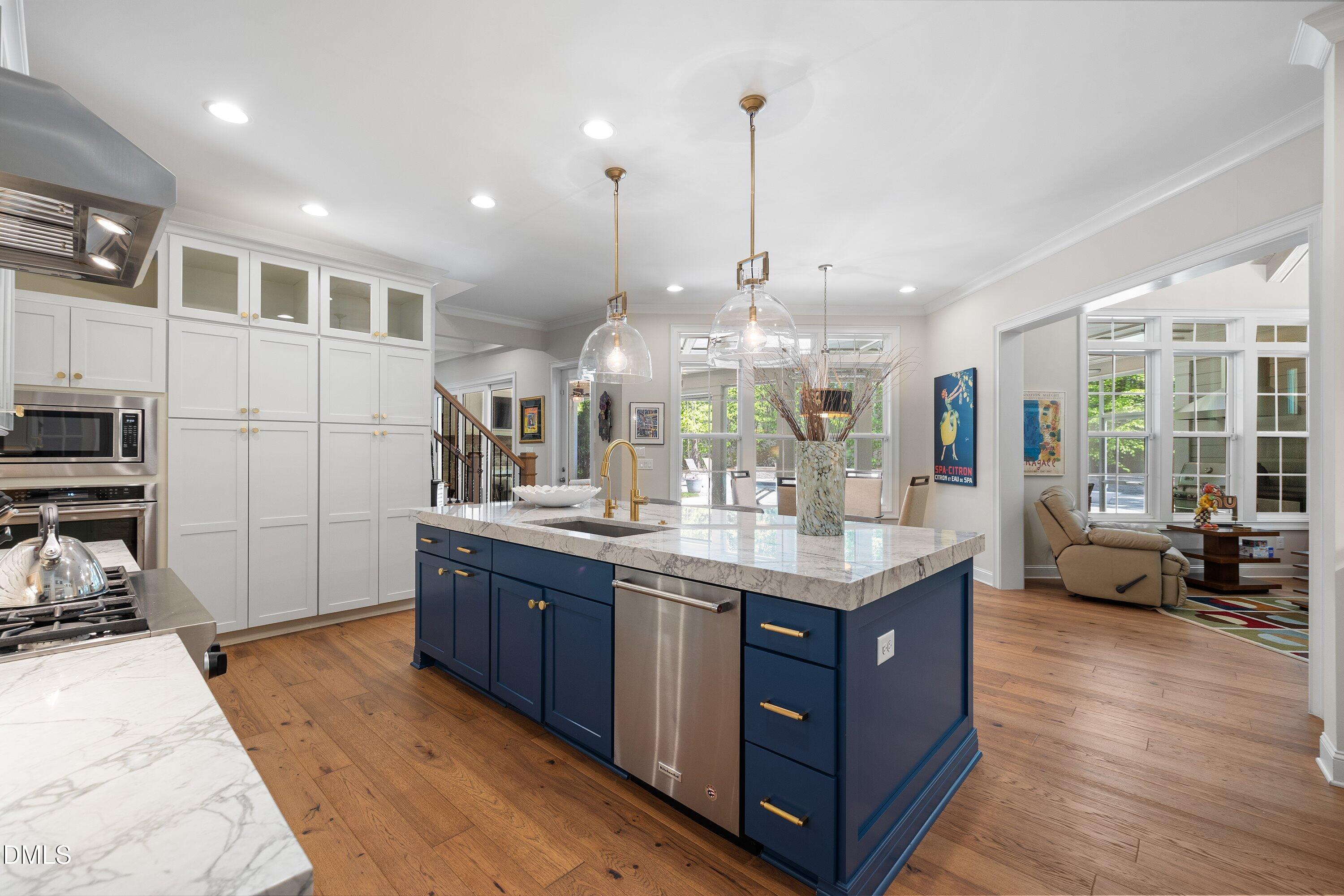 1536 Rock Dove Way