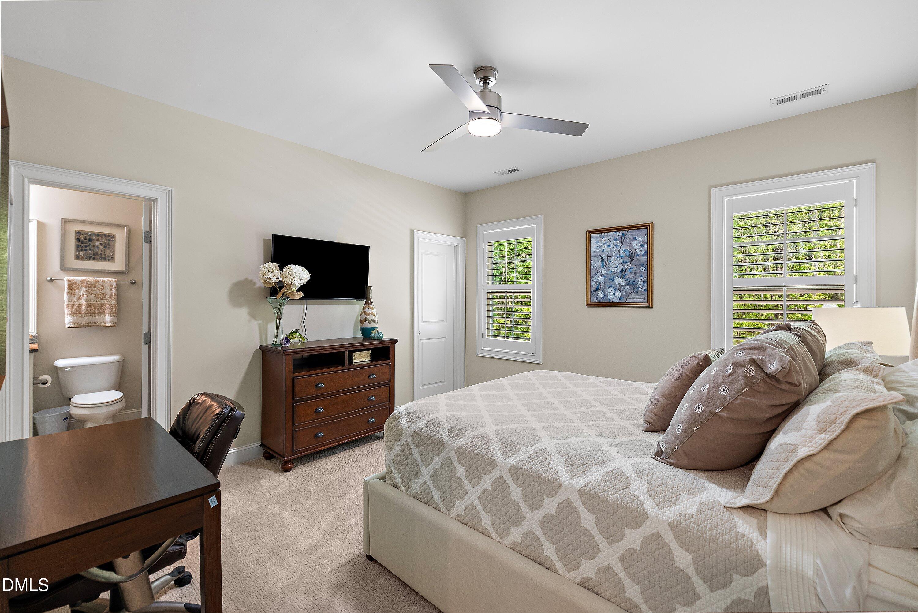 1536 Rock Dove Way