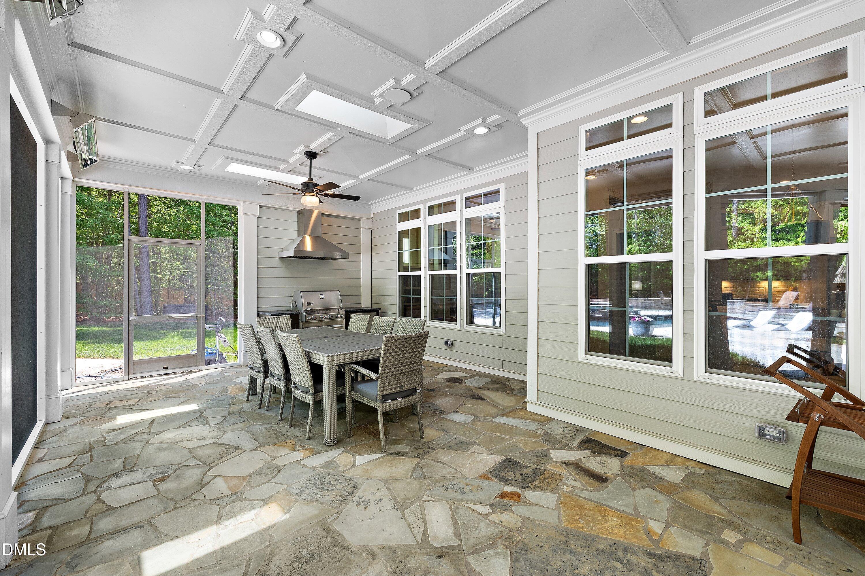 1536 Rock Dove Way
