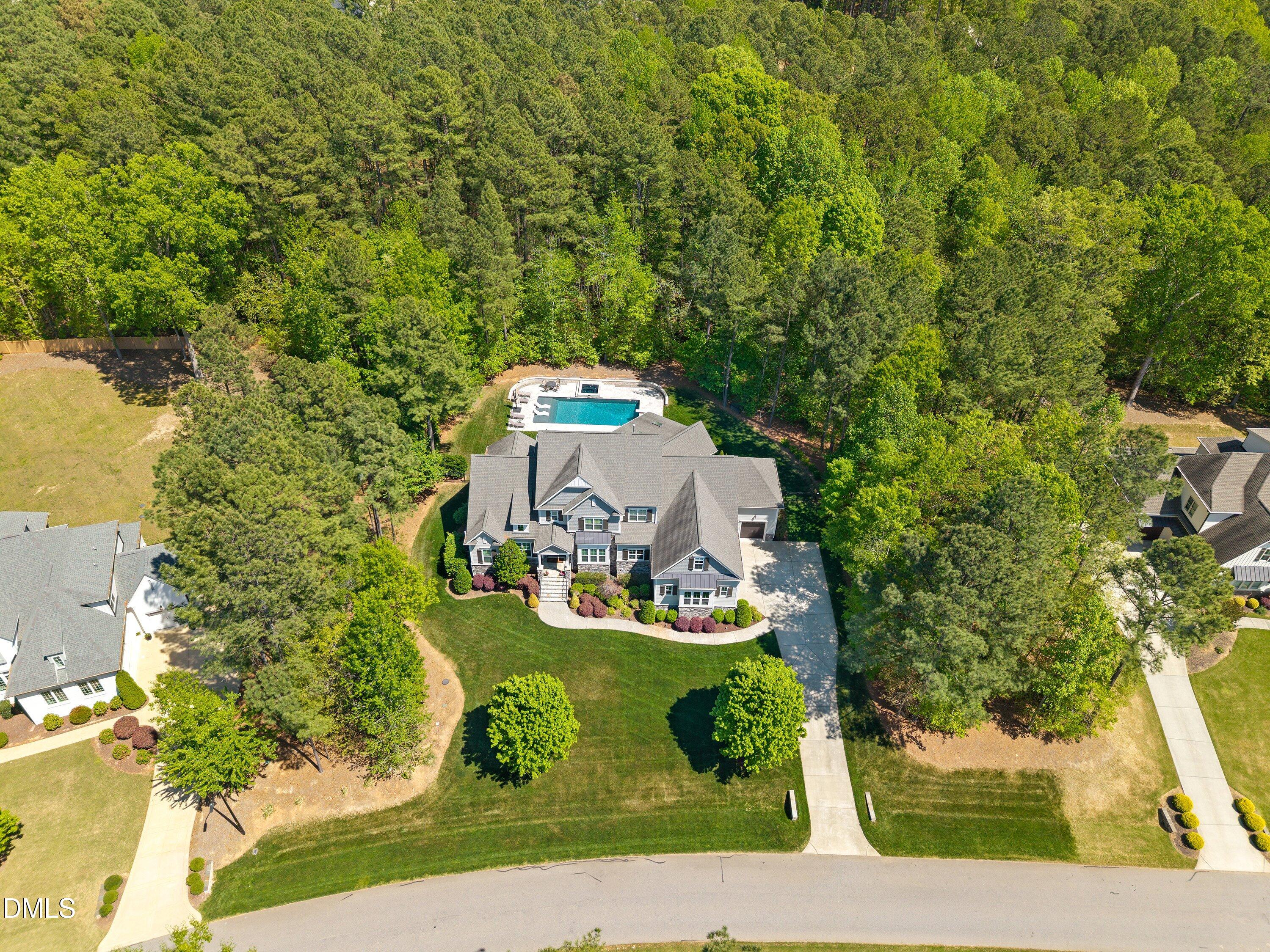 1536 Rock Dove Way