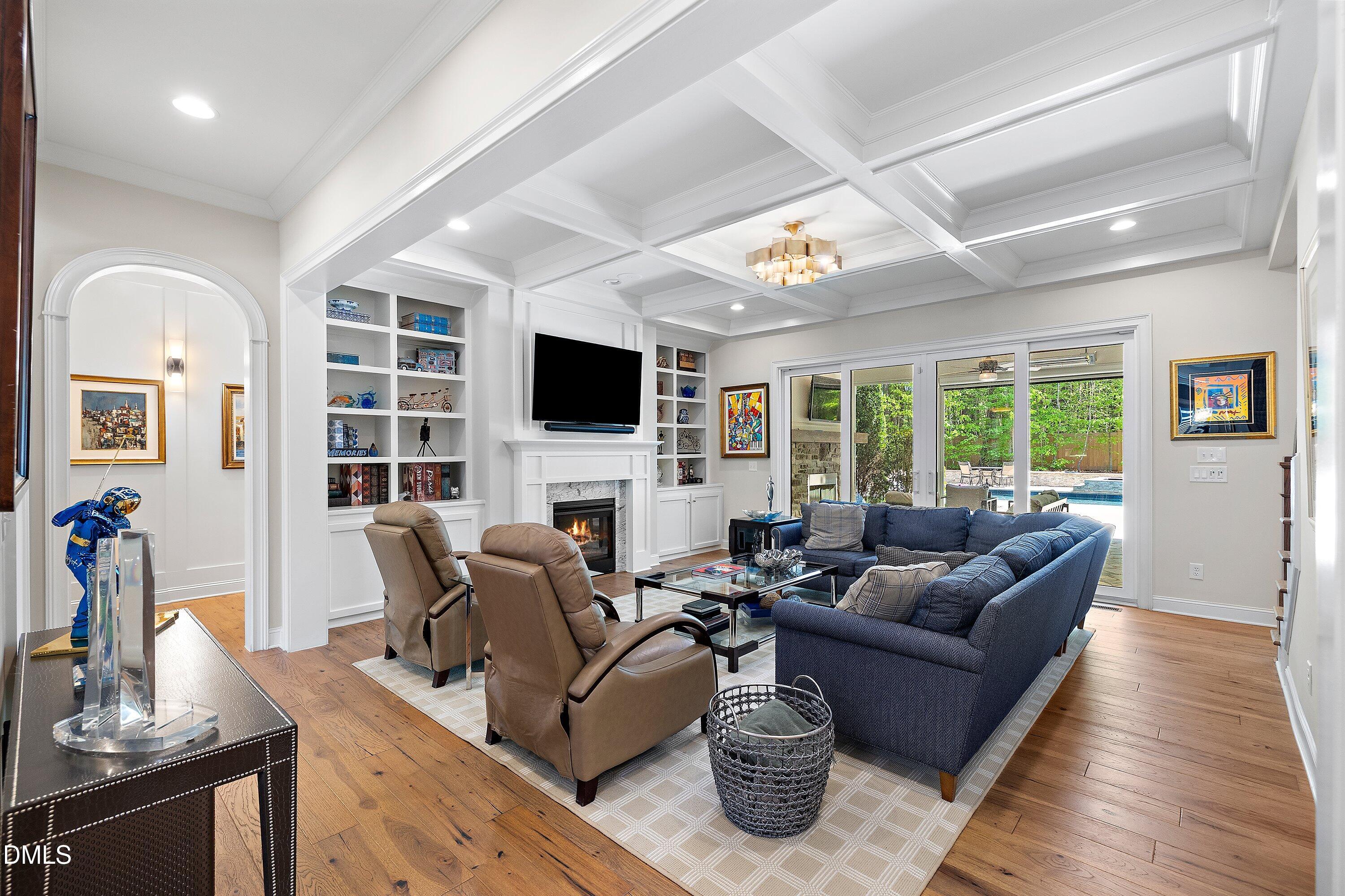 1536 Rock Dove Way