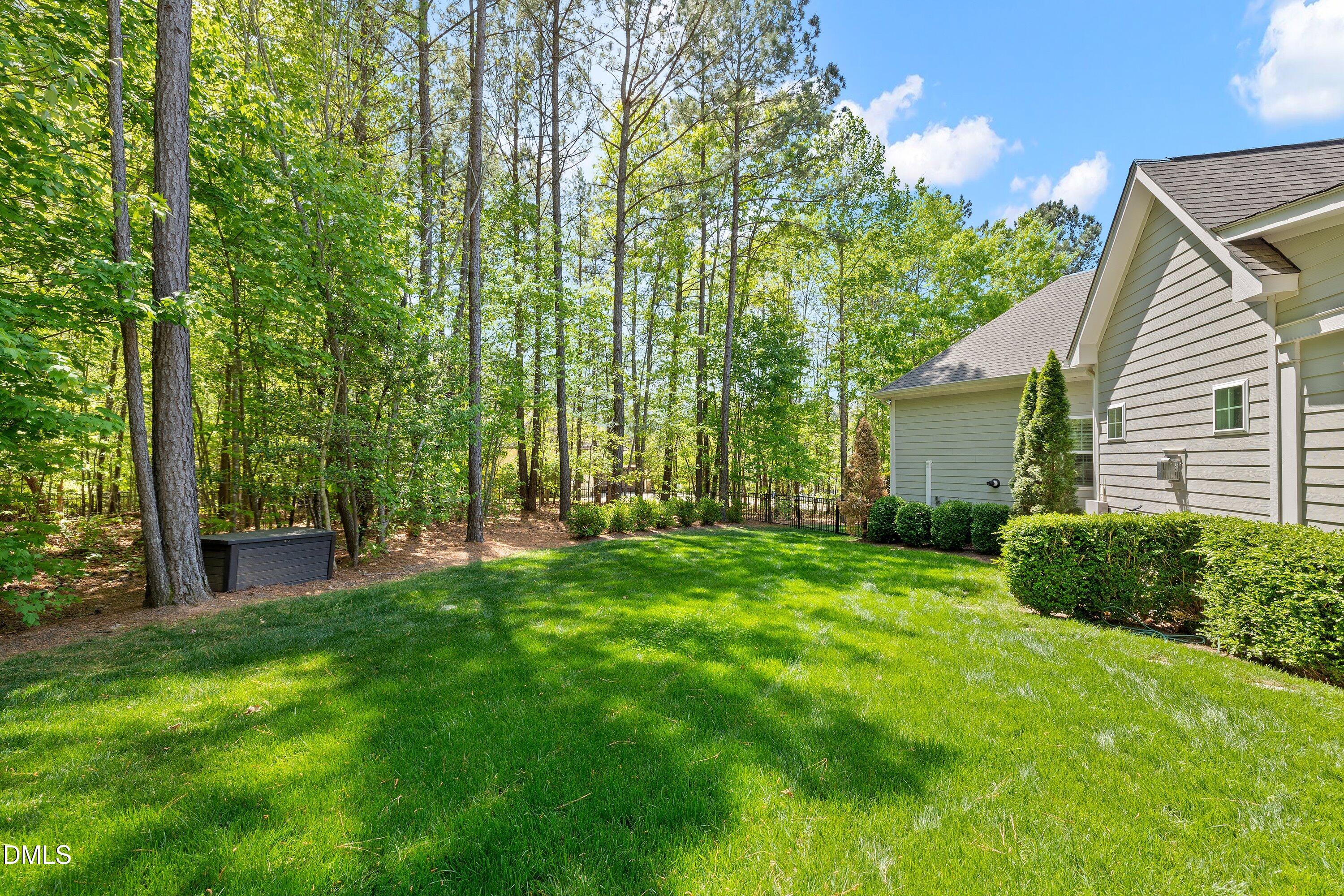 1536 Rock Dove Way