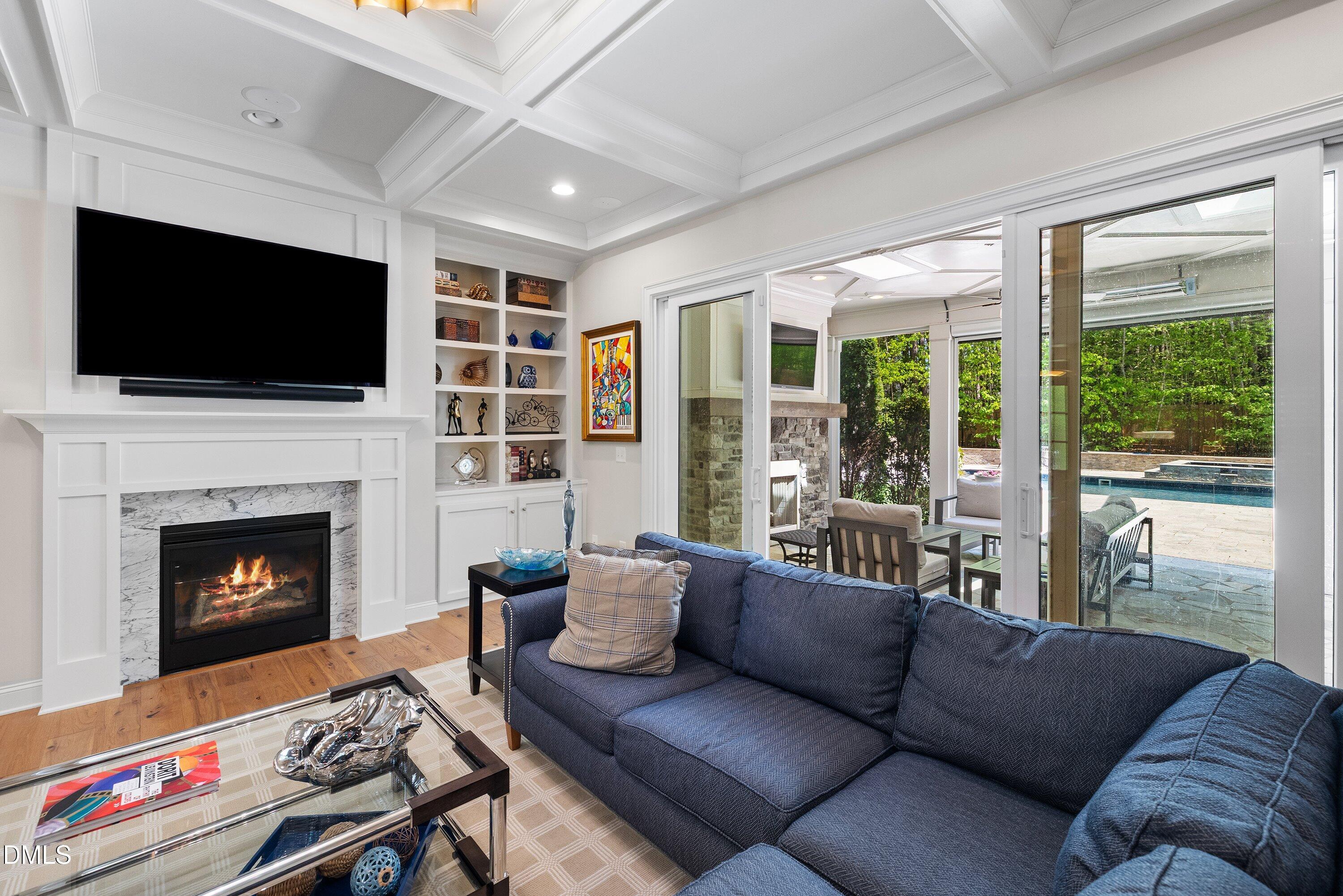 1536 Rock Dove Way