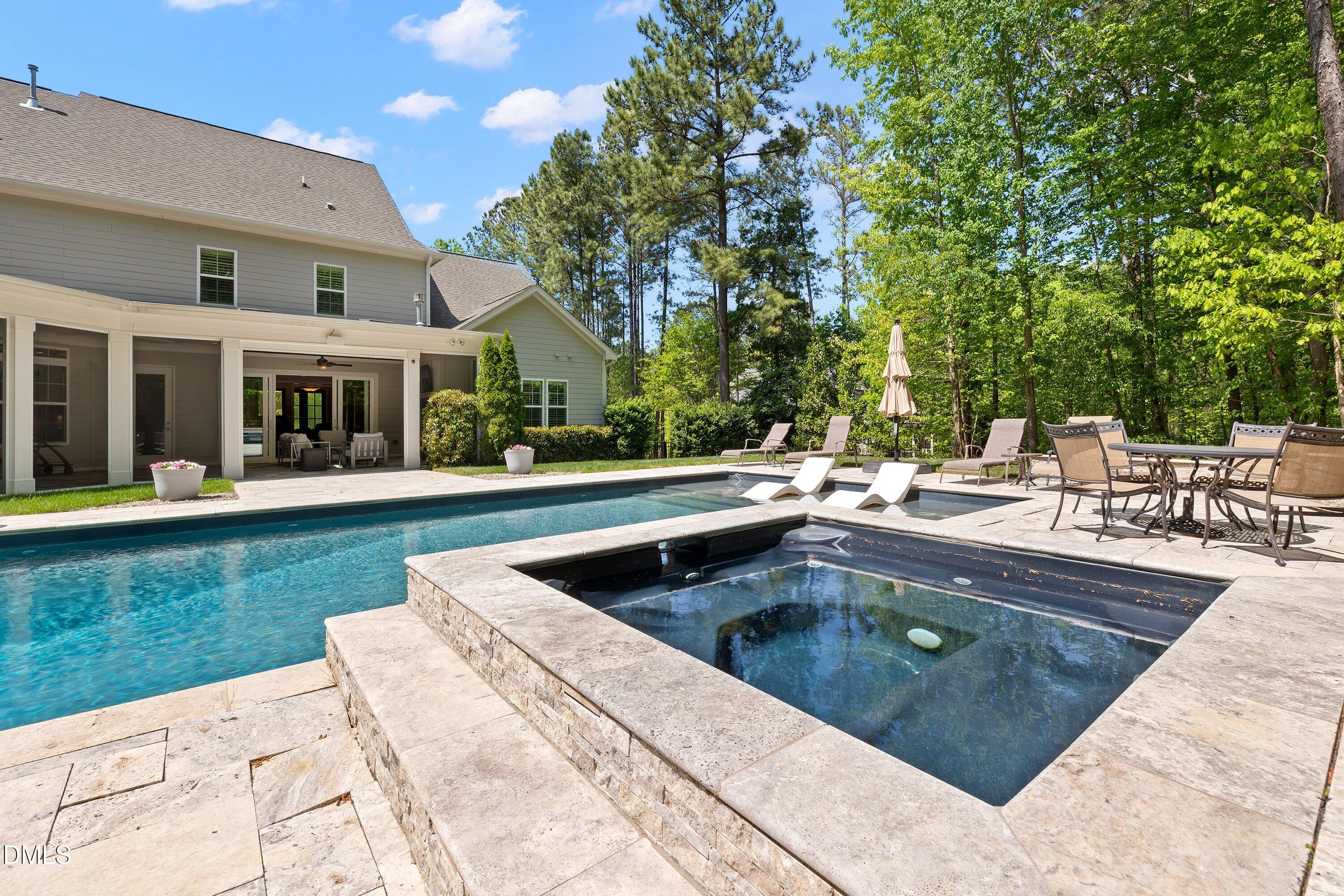 1536 Rock Dove Way