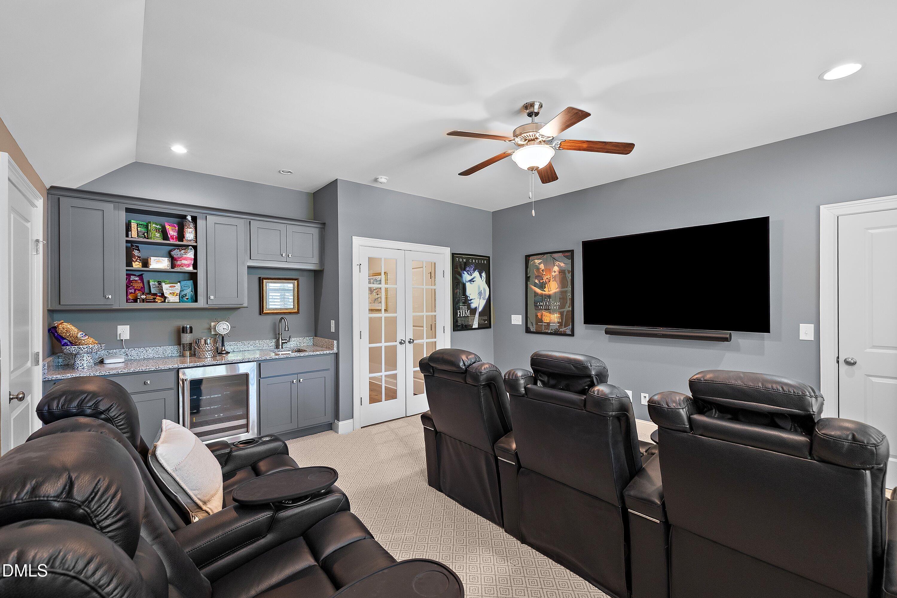 1536 Rock Dove Way