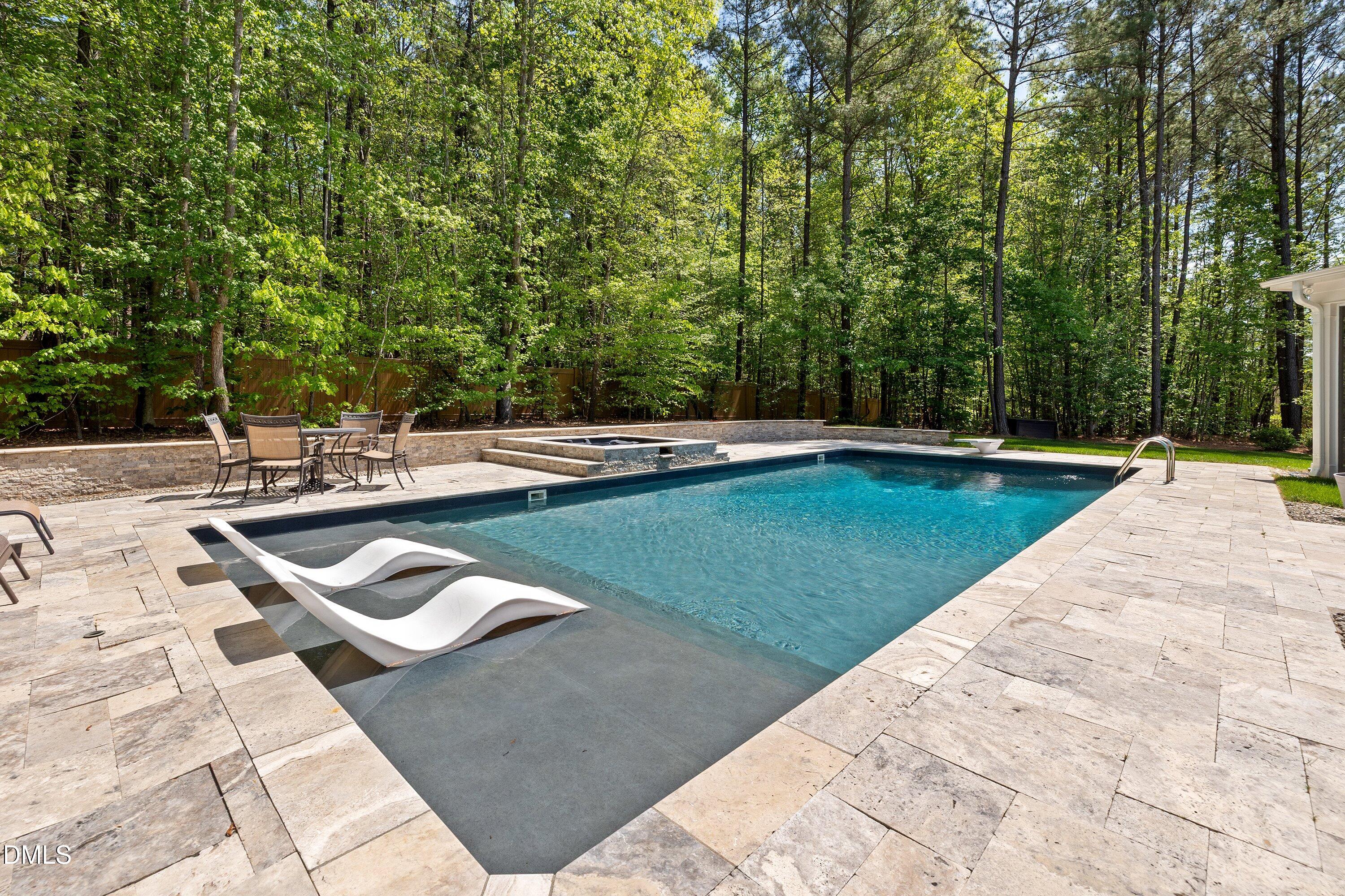 1536 Rock Dove Way